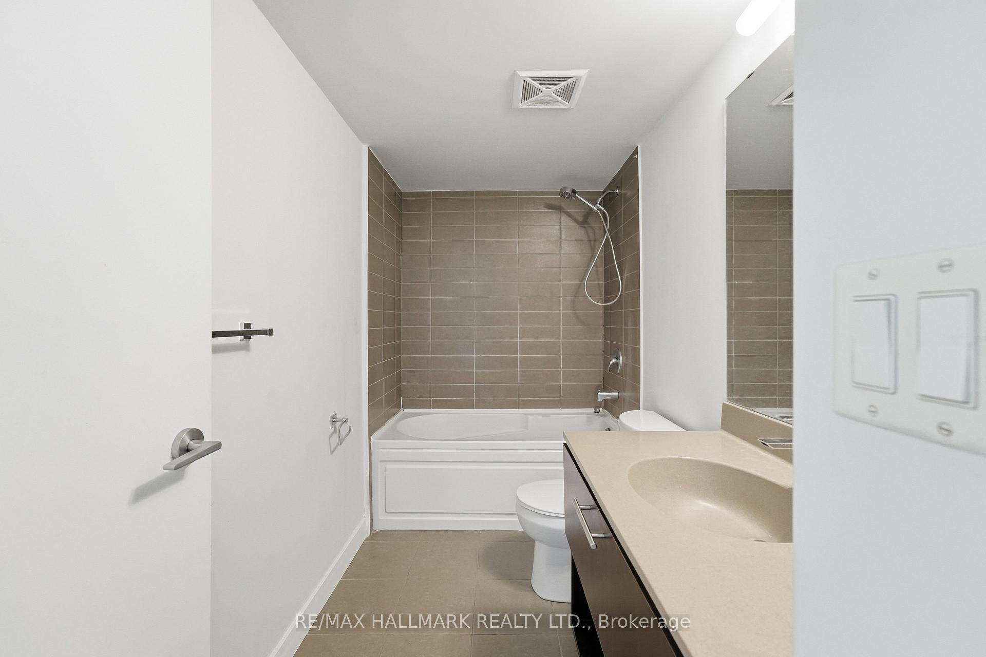 Photo 15 of Unit 417, 120 Dallimore Circle, North York, Banbury-Don Mills — HOMEH