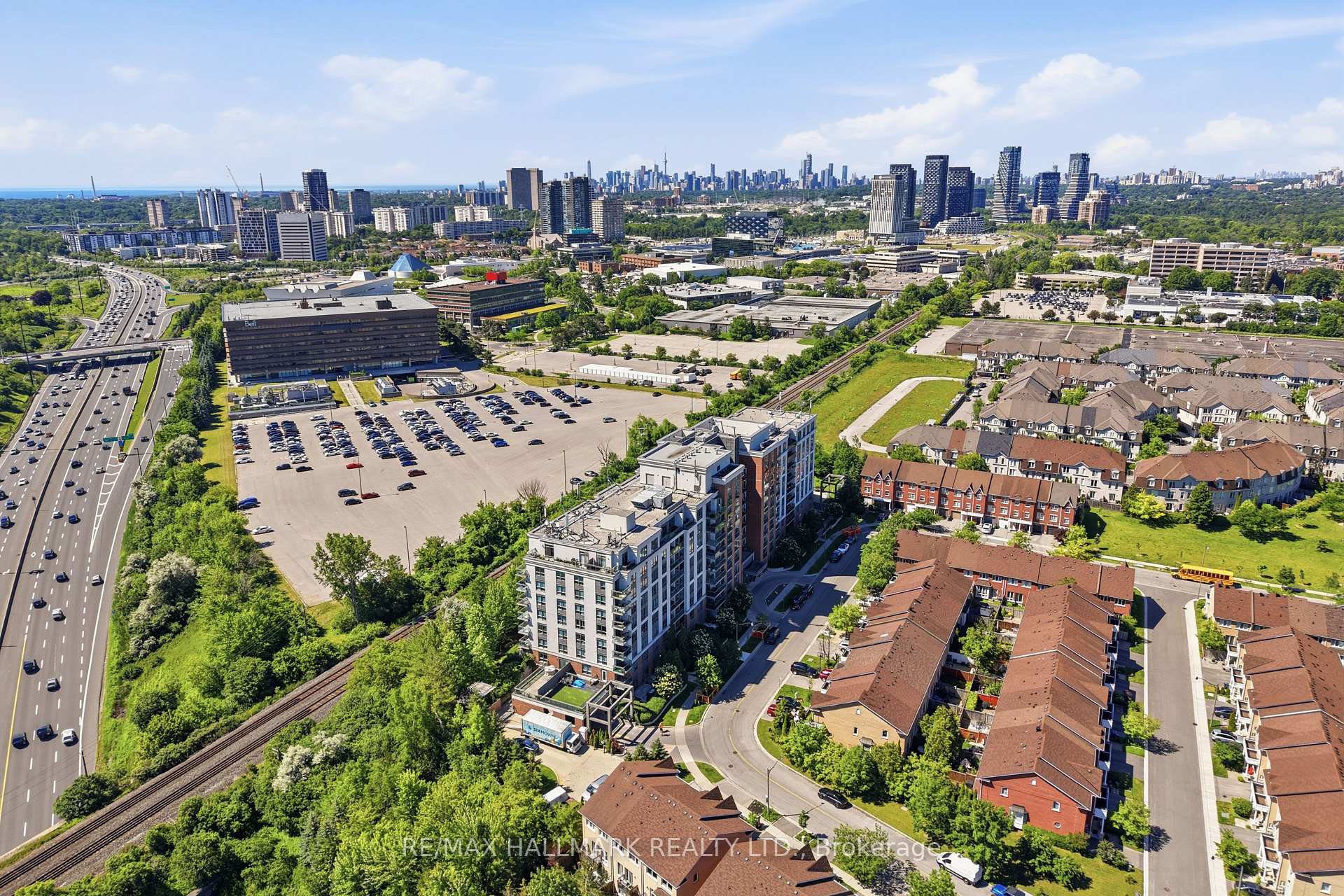 Photo 43 of Unit 417, 120 Dallimore Circle, North York, Banbury-Don Mills — HOMEH