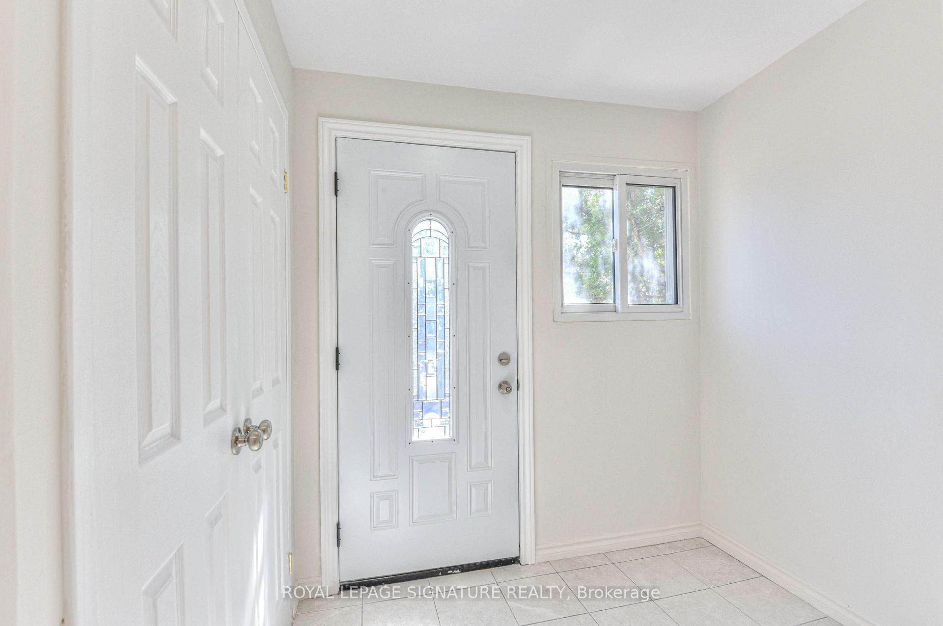 Photo 3 of 132 Valdor Drive, Scarborough, Agincourt North — HOMEH