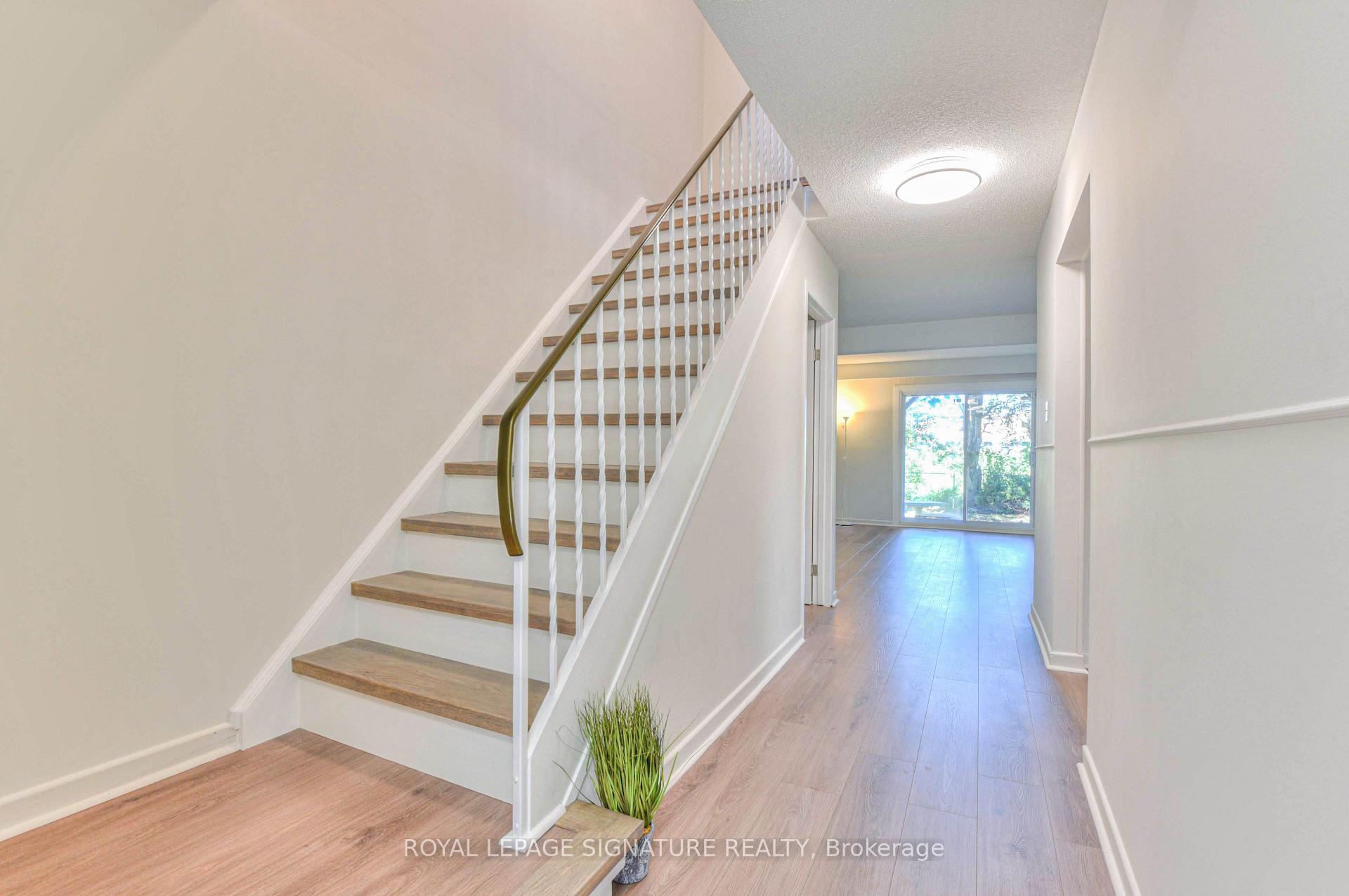 Photo 7 of 132 Valdor Drive, Scarborough, Agincourt North — HOMEH