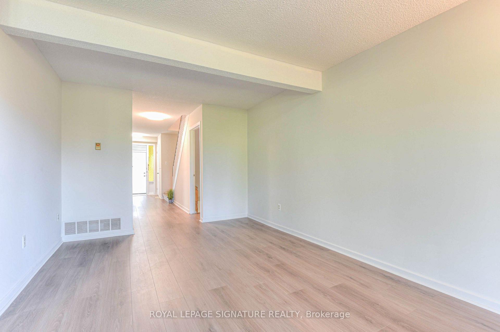 Photo 12 of 132 Valdor Drive, Scarborough, Agincourt North — HOMEH