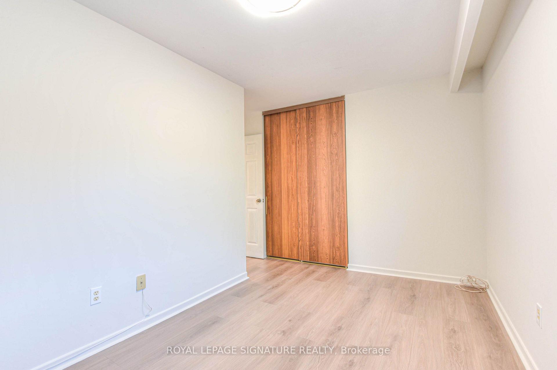 Photo 36 of 132 Valdor Drive, Scarborough, Agincourt North — HOMEH