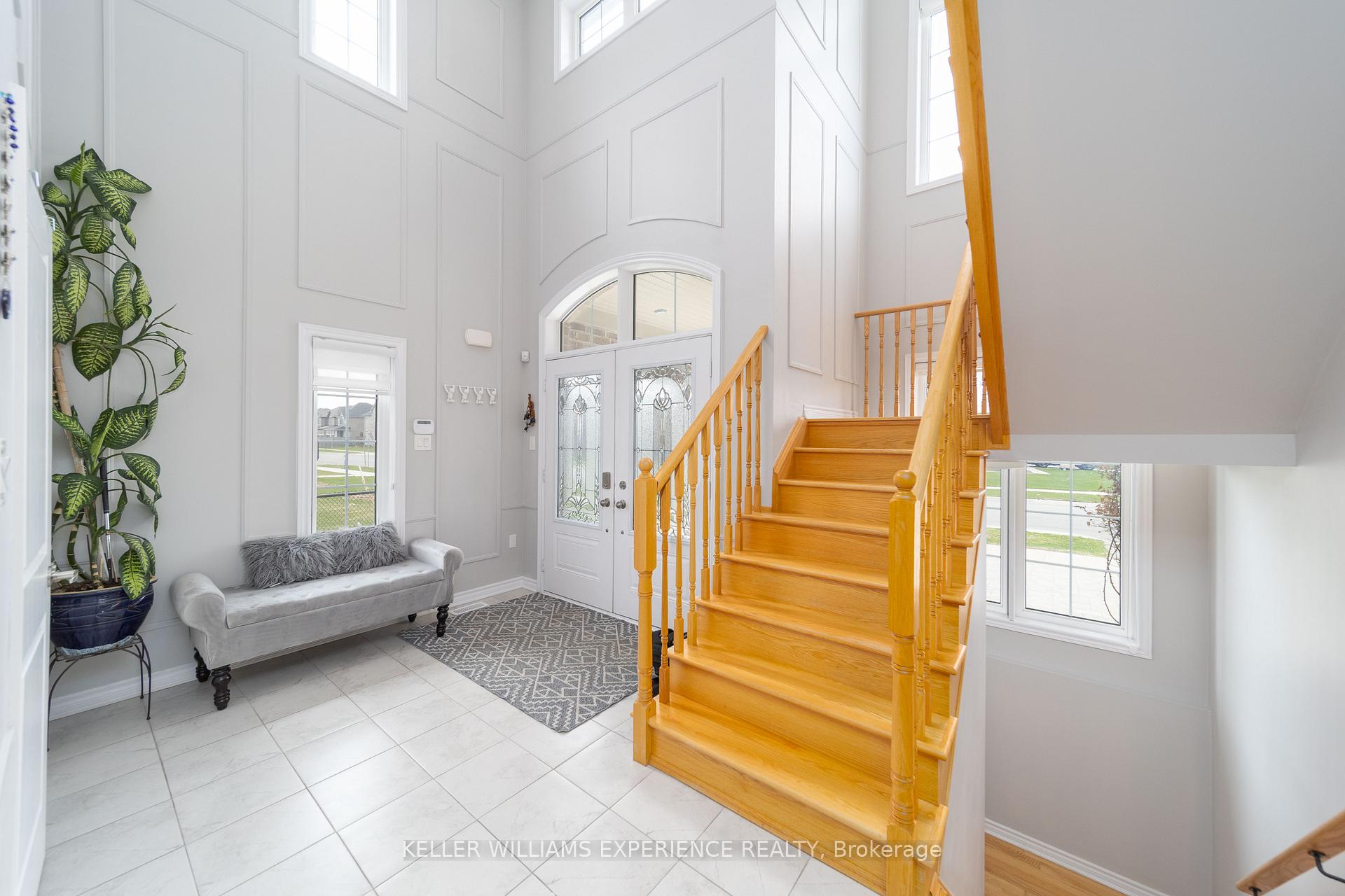 Photo 3 of 1601 Emberton Way, Innisfil, Alcona — HOMEH