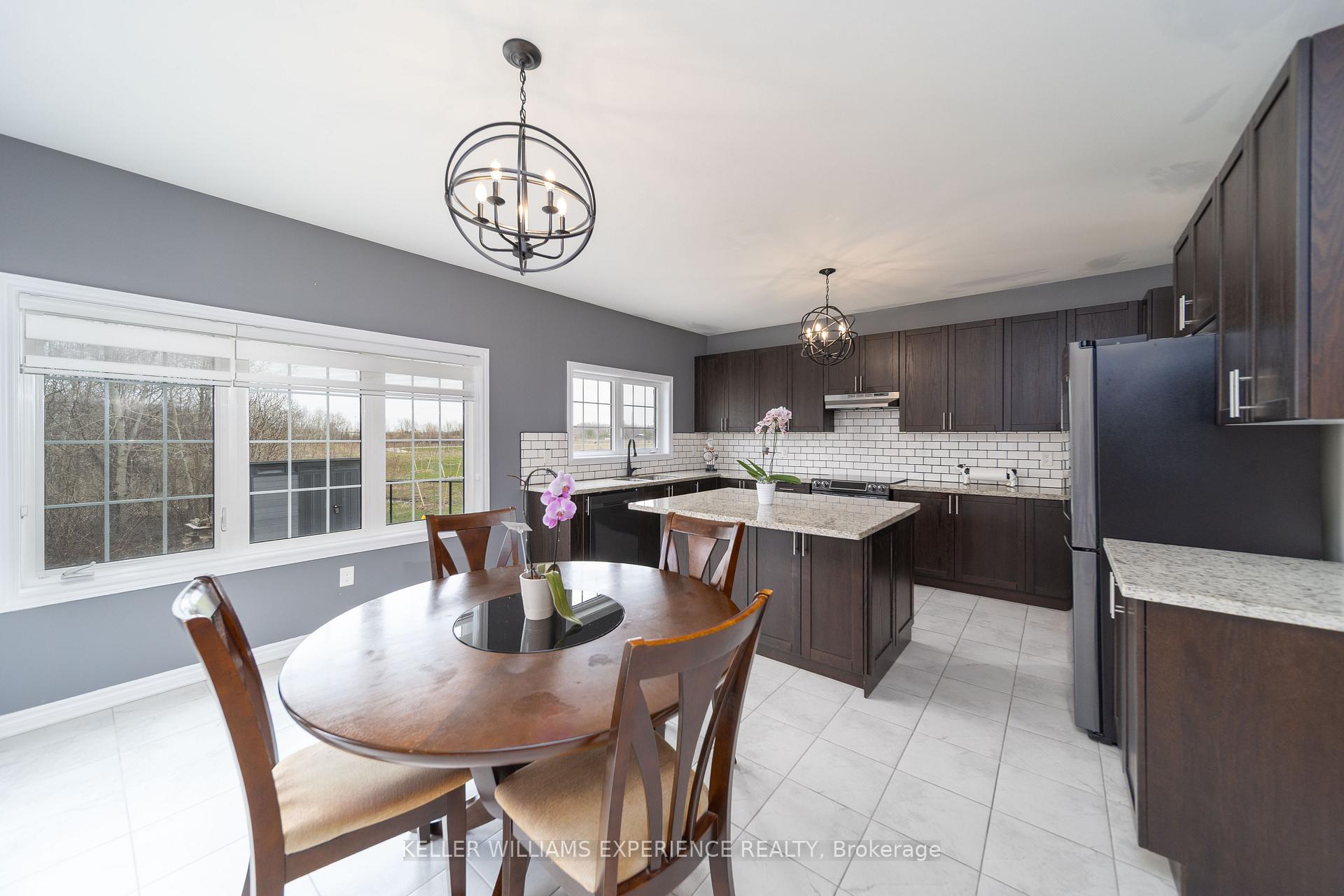 Photo 4 of 1601 Emberton Way, Innisfil, Alcona — HOMEH