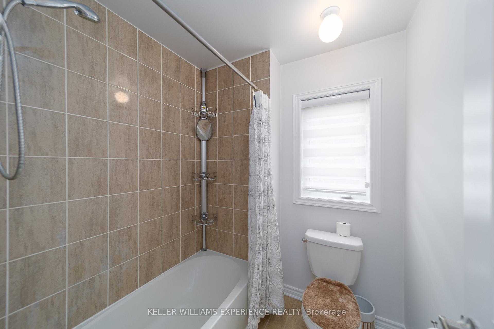 Photo 15 of 1601 Emberton Way, Innisfil, Alcona — HOMEH