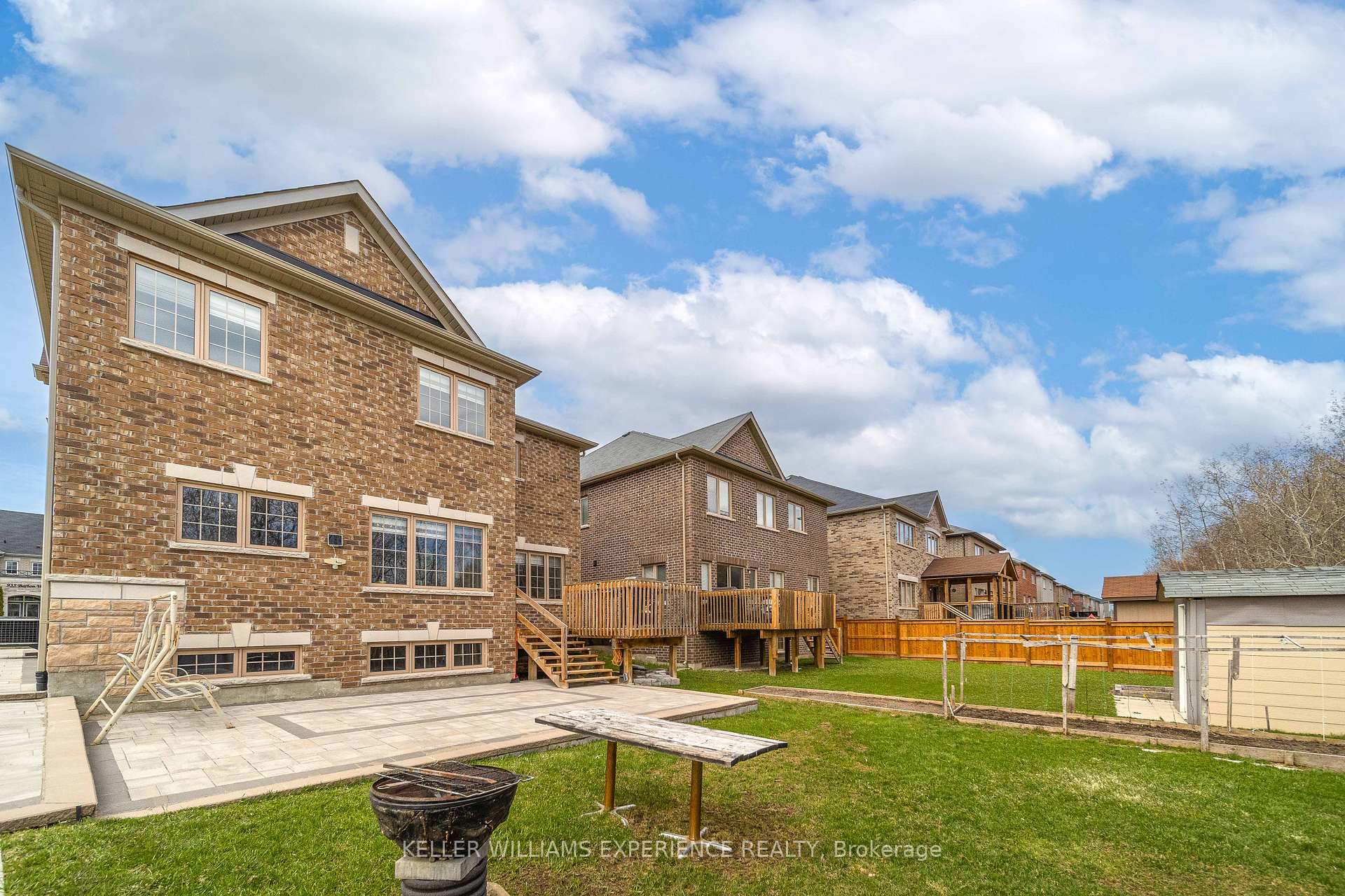 Photo 22 of 1601 Emberton Way, Innisfil, Alcona — HOMEH
