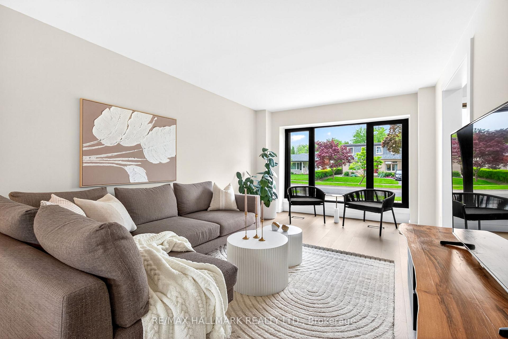 Photo 4 of 225 Catalina Drive, Scarborough, Guildwood — HOMEH