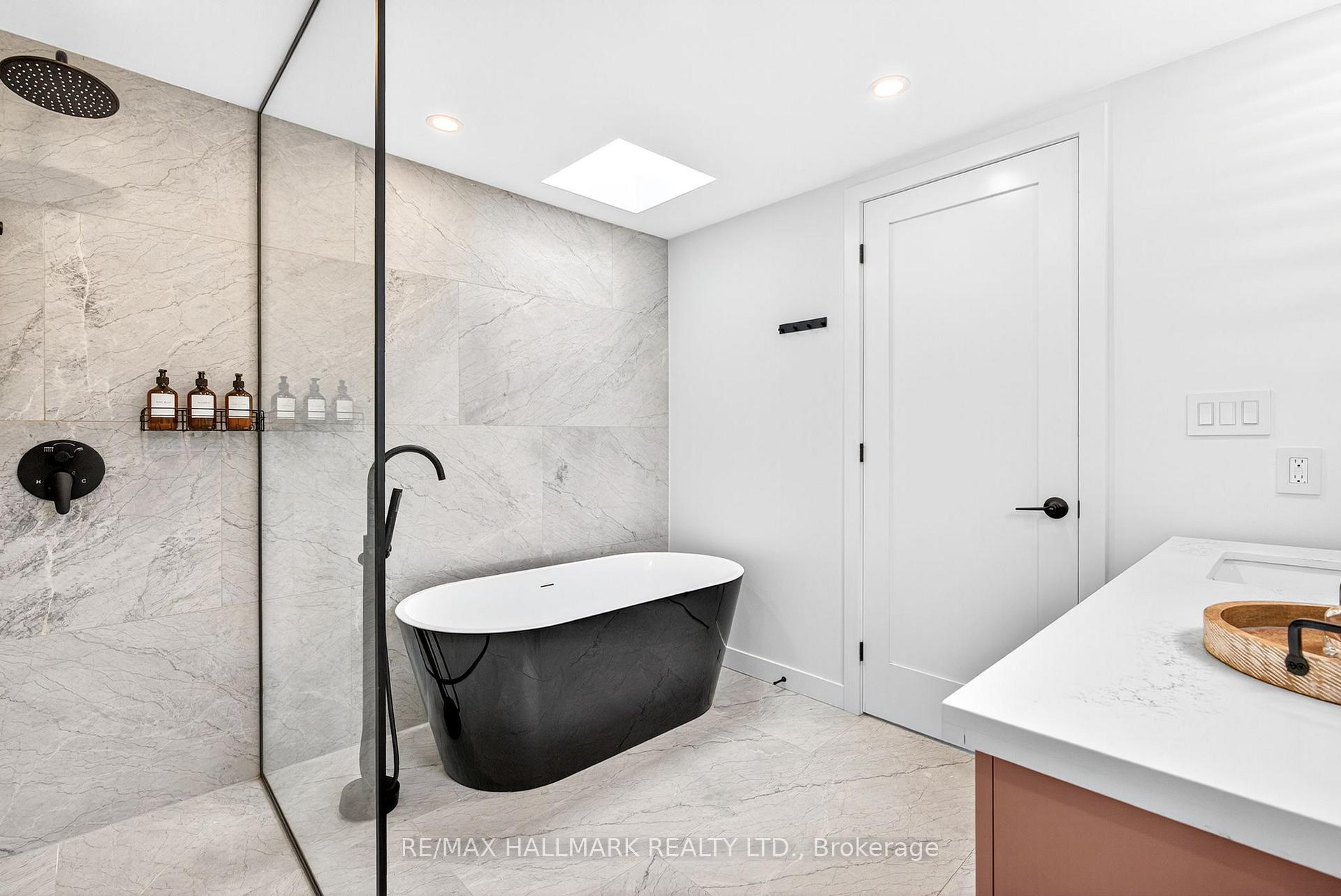 Photo 23 of 225 Catalina Drive, Scarborough, Guildwood — HOMEH