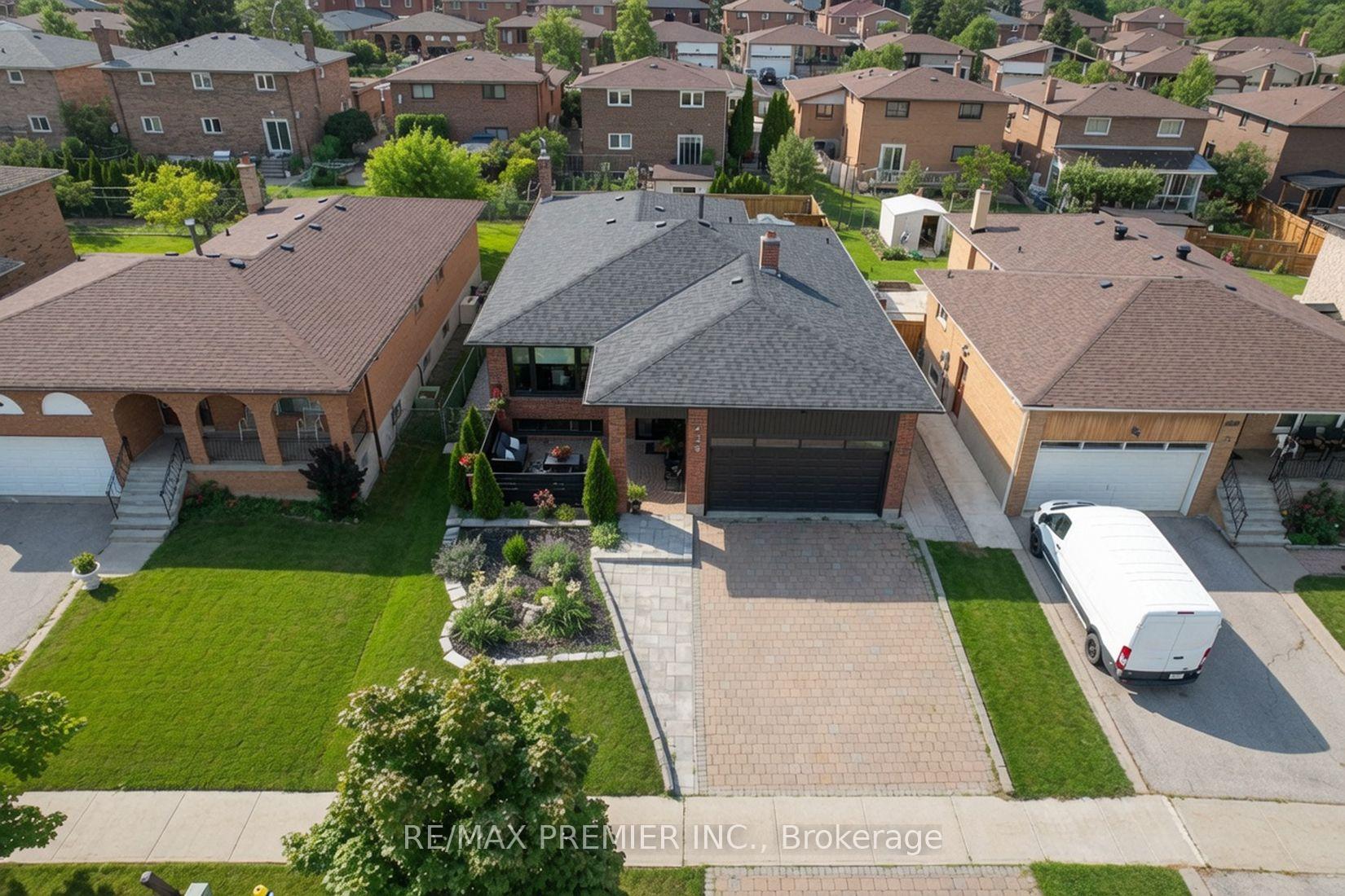 Photo 2 of 438 Woodbridge Avenue, Vaughan, West Woodbridge — HOMEH