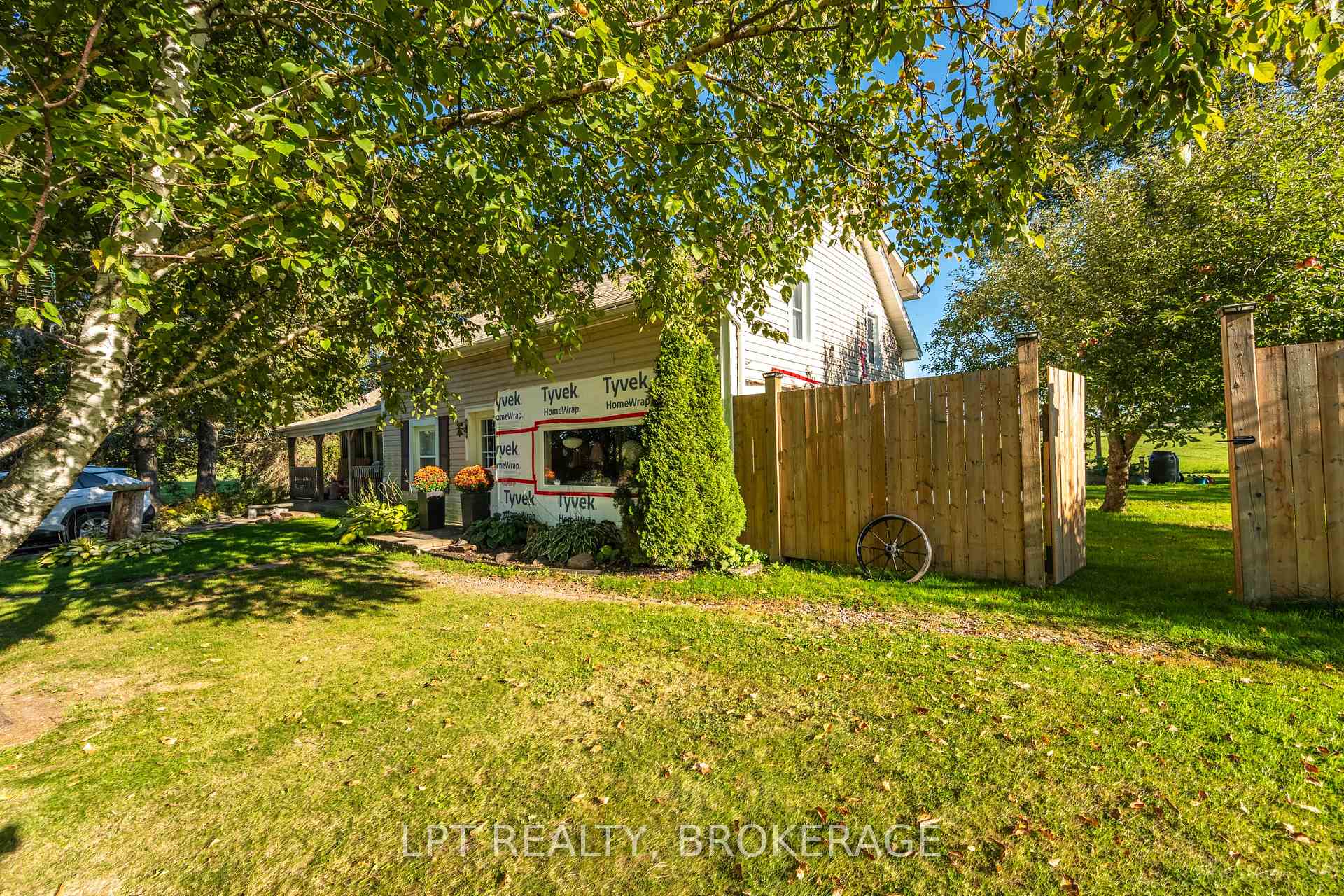 Photo 41 of 408 Chipmunk Ridge Road, Loyalist, Lennox and Addington - South — HOMEH