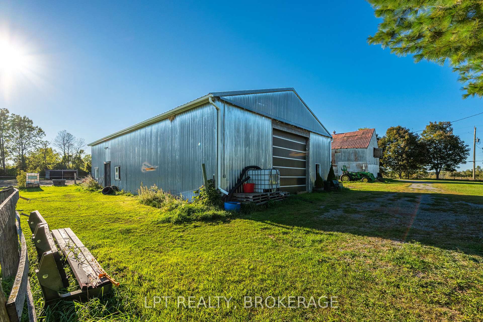 Photo 44 of 408 Chipmunk Ridge Road, Loyalist, Lennox and Addington - South — HOMEH