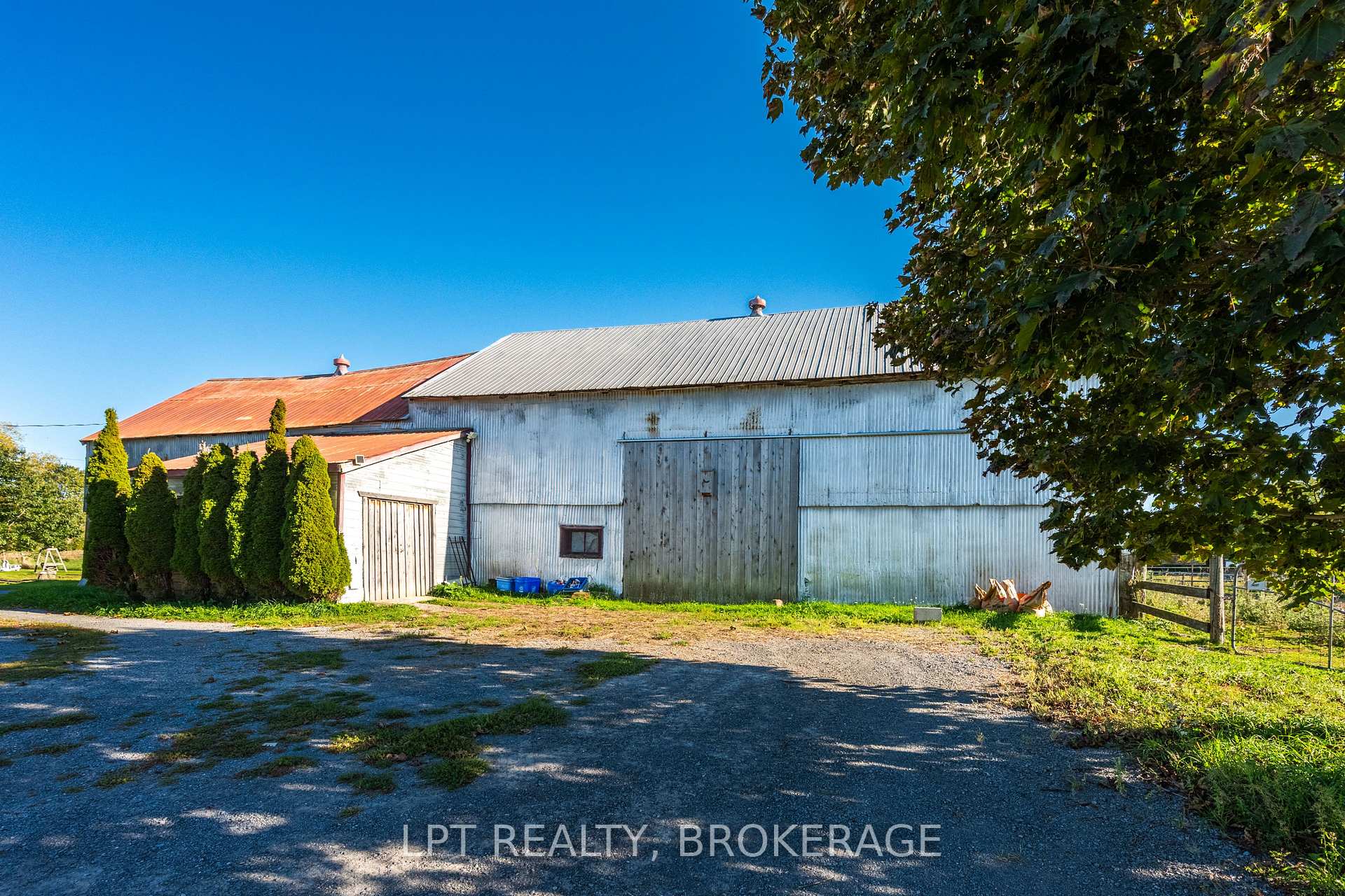 Photo 45 of 408 Chipmunk Ridge Road, Loyalist, Lennox and Addington - South — HOMEH