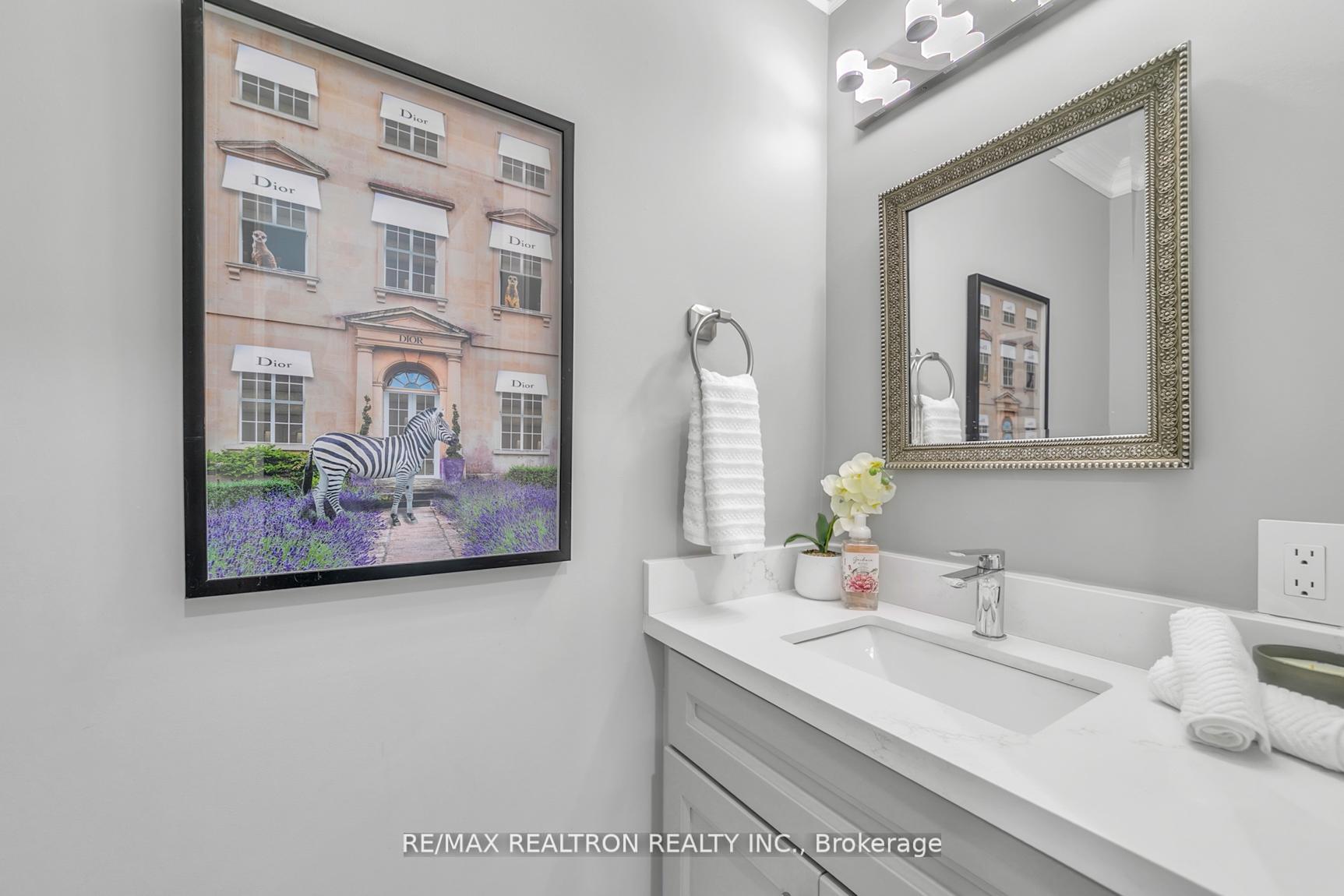 Photo 12 of 107 Golf Links Drive, Aurora, Aurora Heights — HOMEH