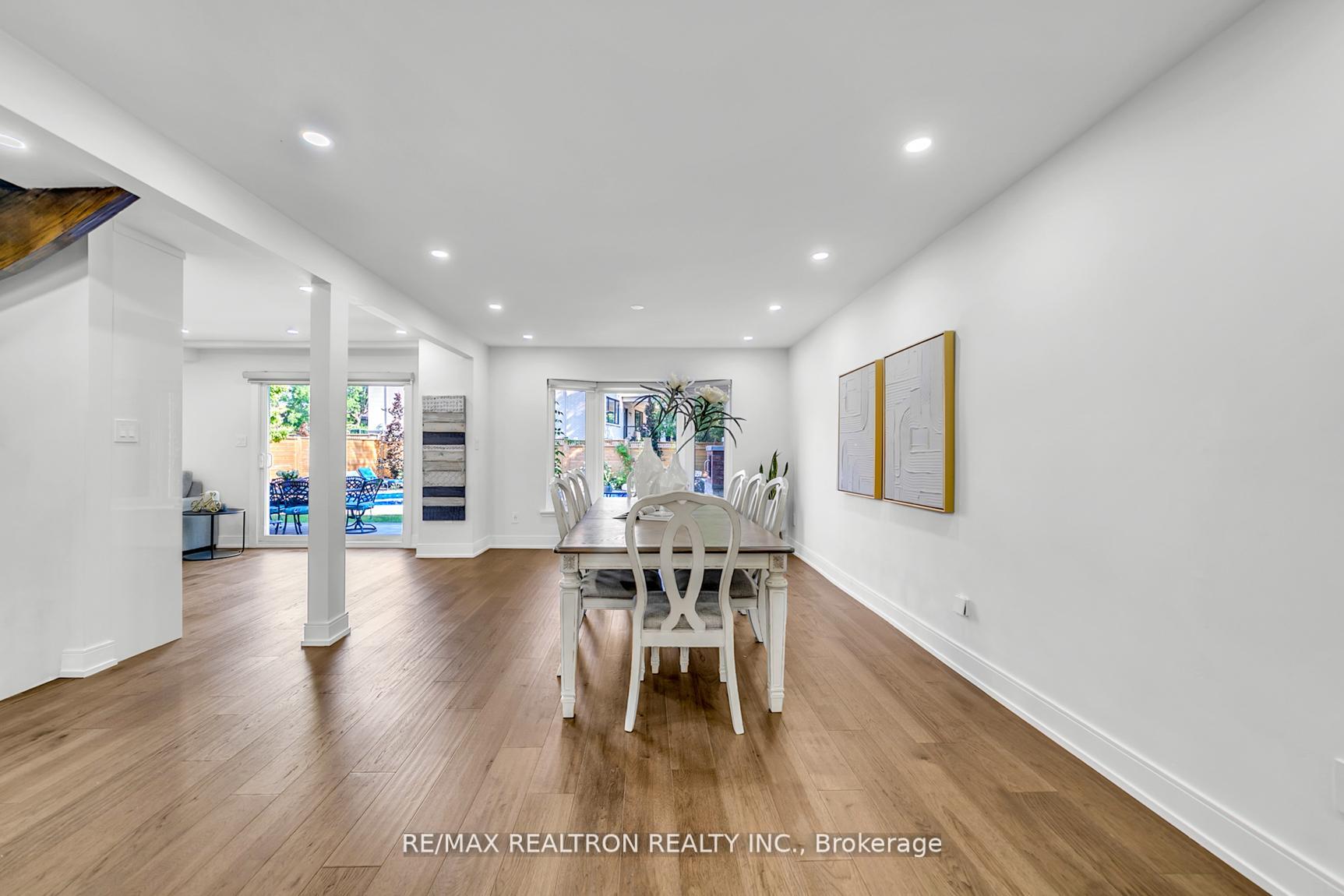 Photo 13 of 107 Golf Links Drive, Aurora, Aurora Heights — HOMEH