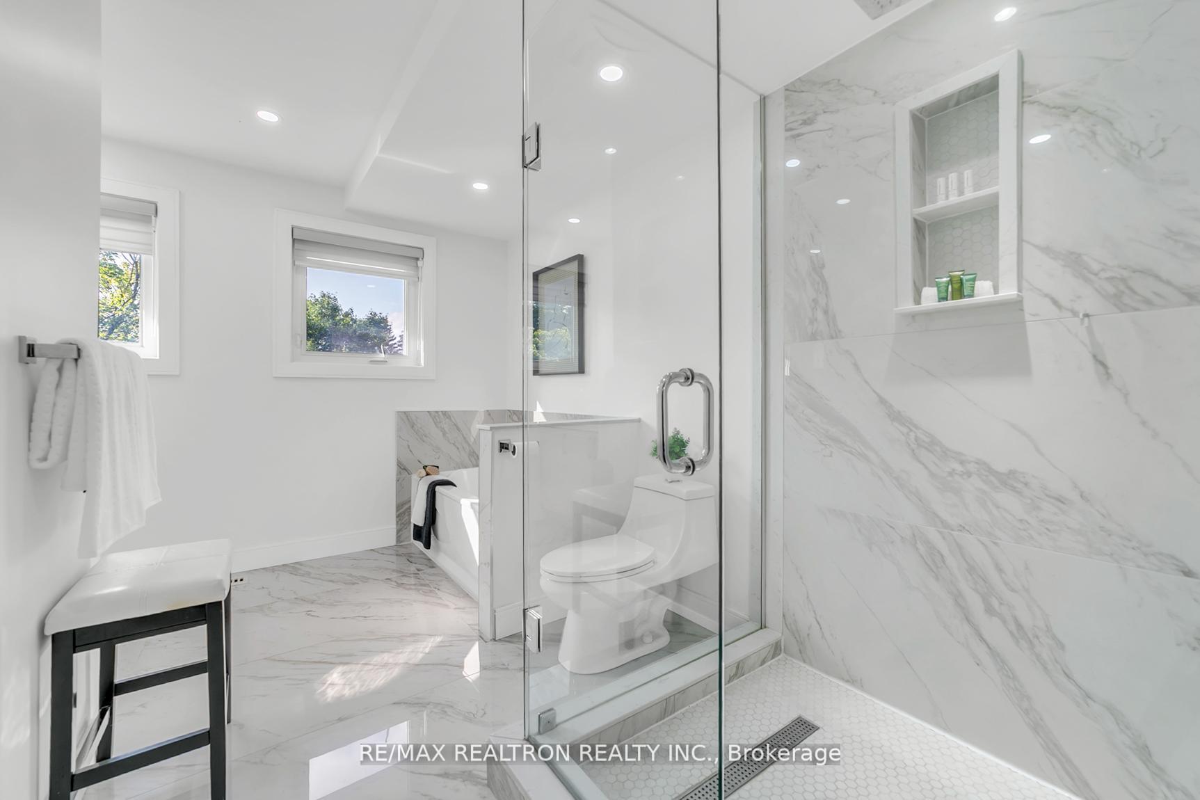 Photo 28 of 107 Golf Links Drive, Aurora, Aurora Heights — HOMEH
