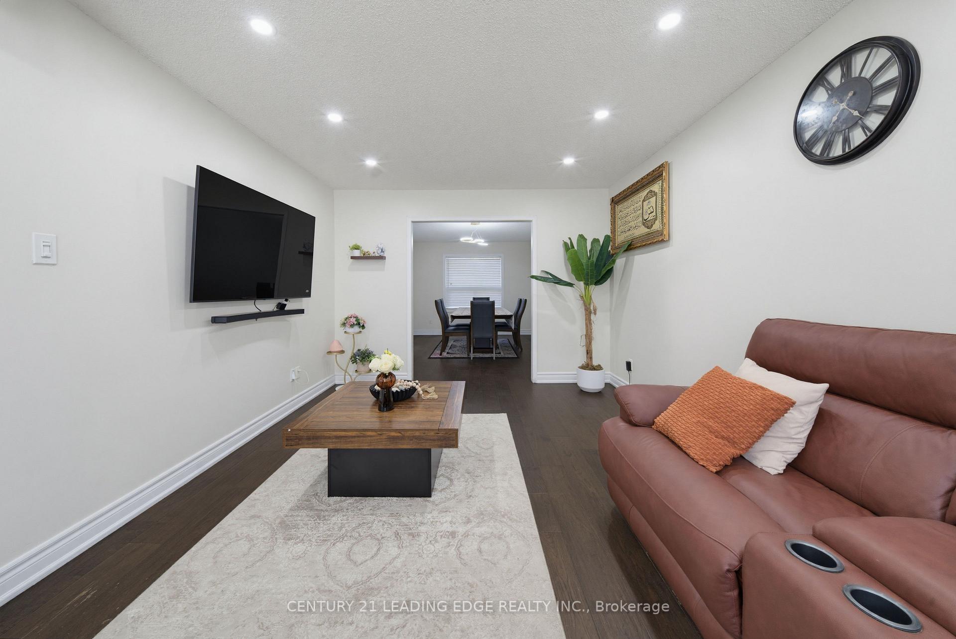 Photo 10 of 2353 Wildwood Crescent, Pickering, Brock Ridge — HOMEH