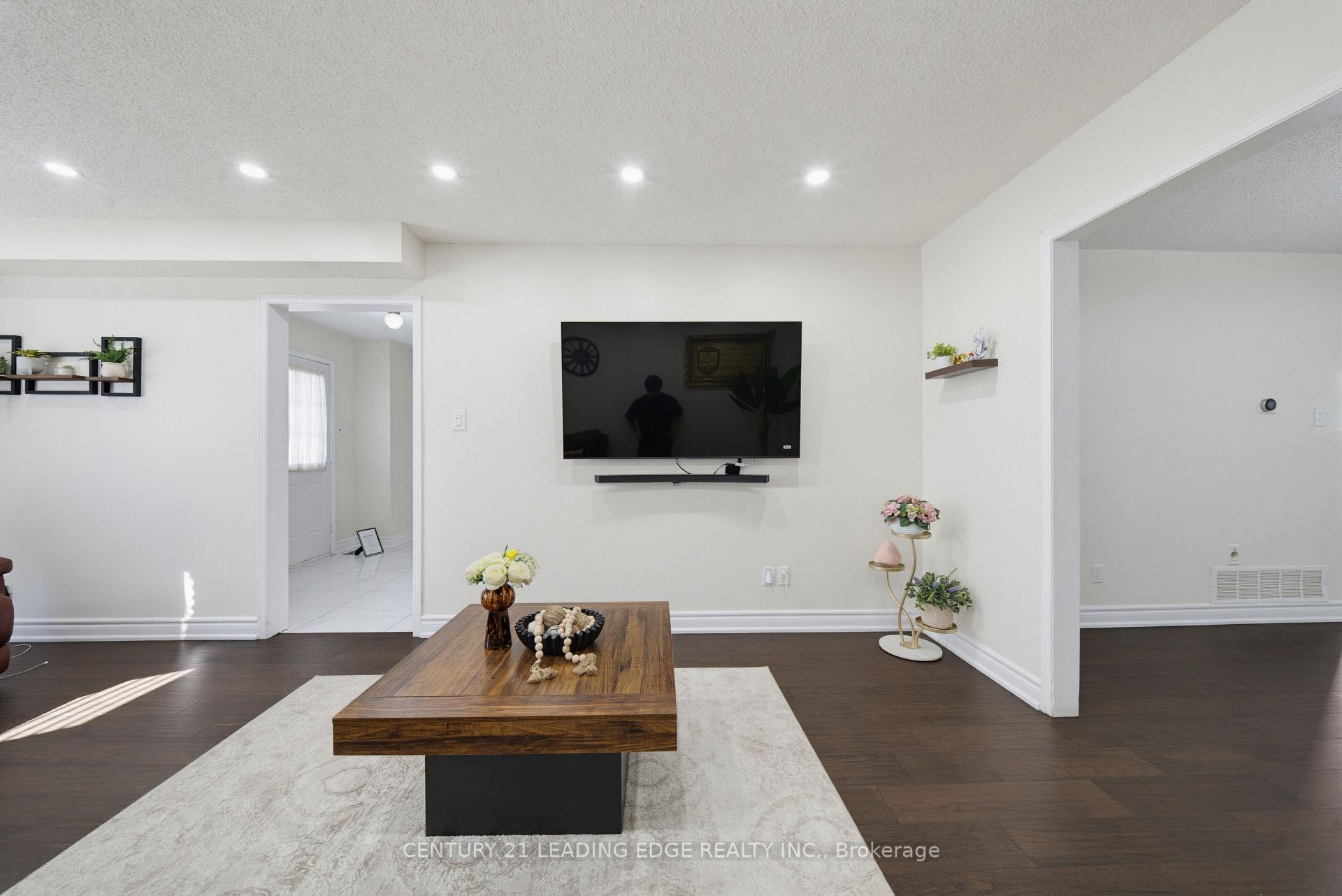 Photo 11 of 2353 Wildwood Crescent, Pickering, Brock Ridge — HOMEH
