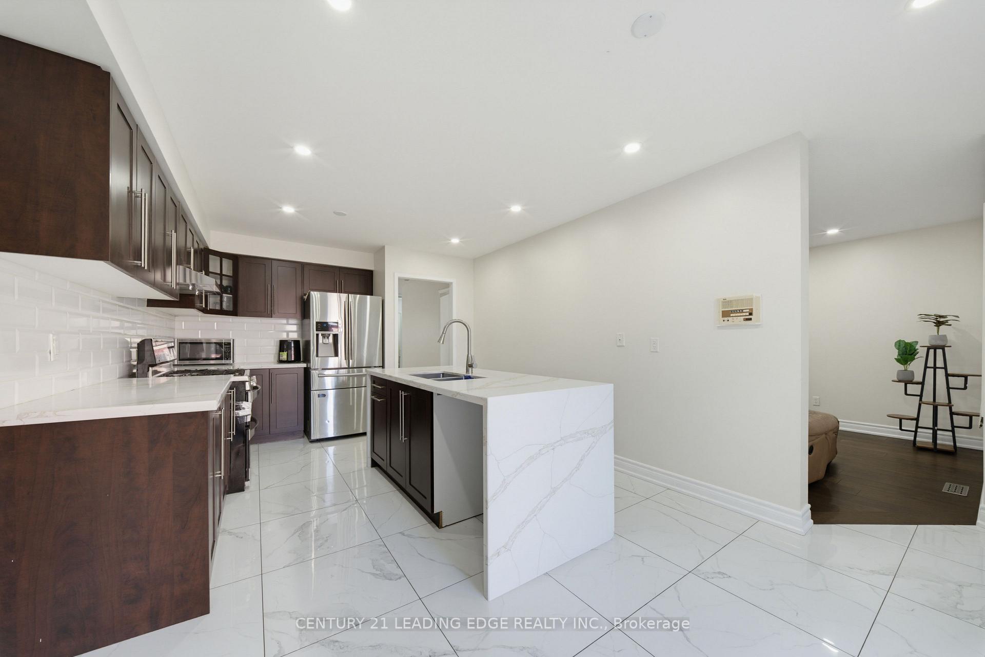 Photo 15 of 2353 Wildwood Crescent, Pickering, Brock Ridge — HOMEH