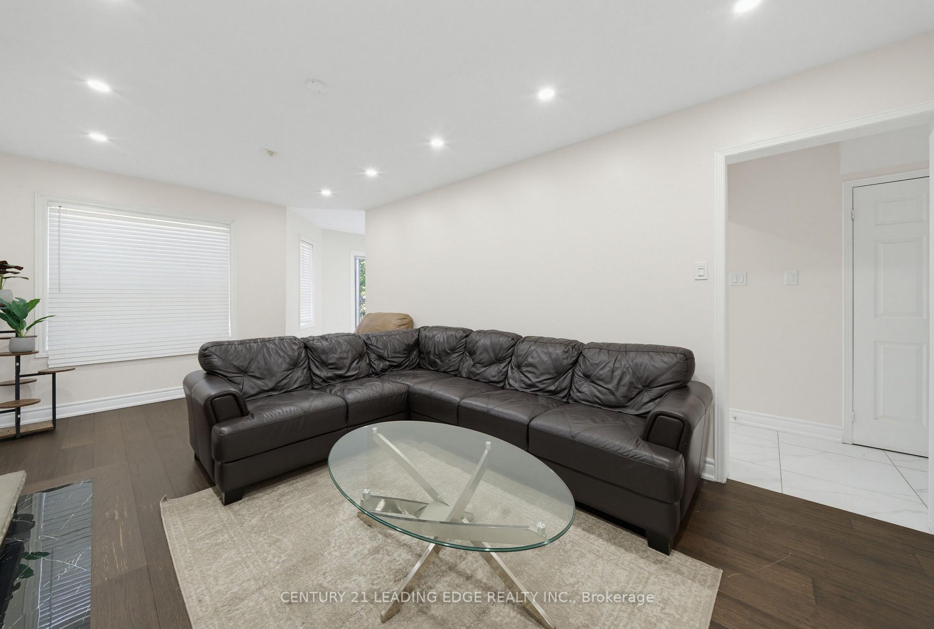 Photo 19 of 2353 Wildwood Crescent, Pickering, Brock Ridge — HOMEH