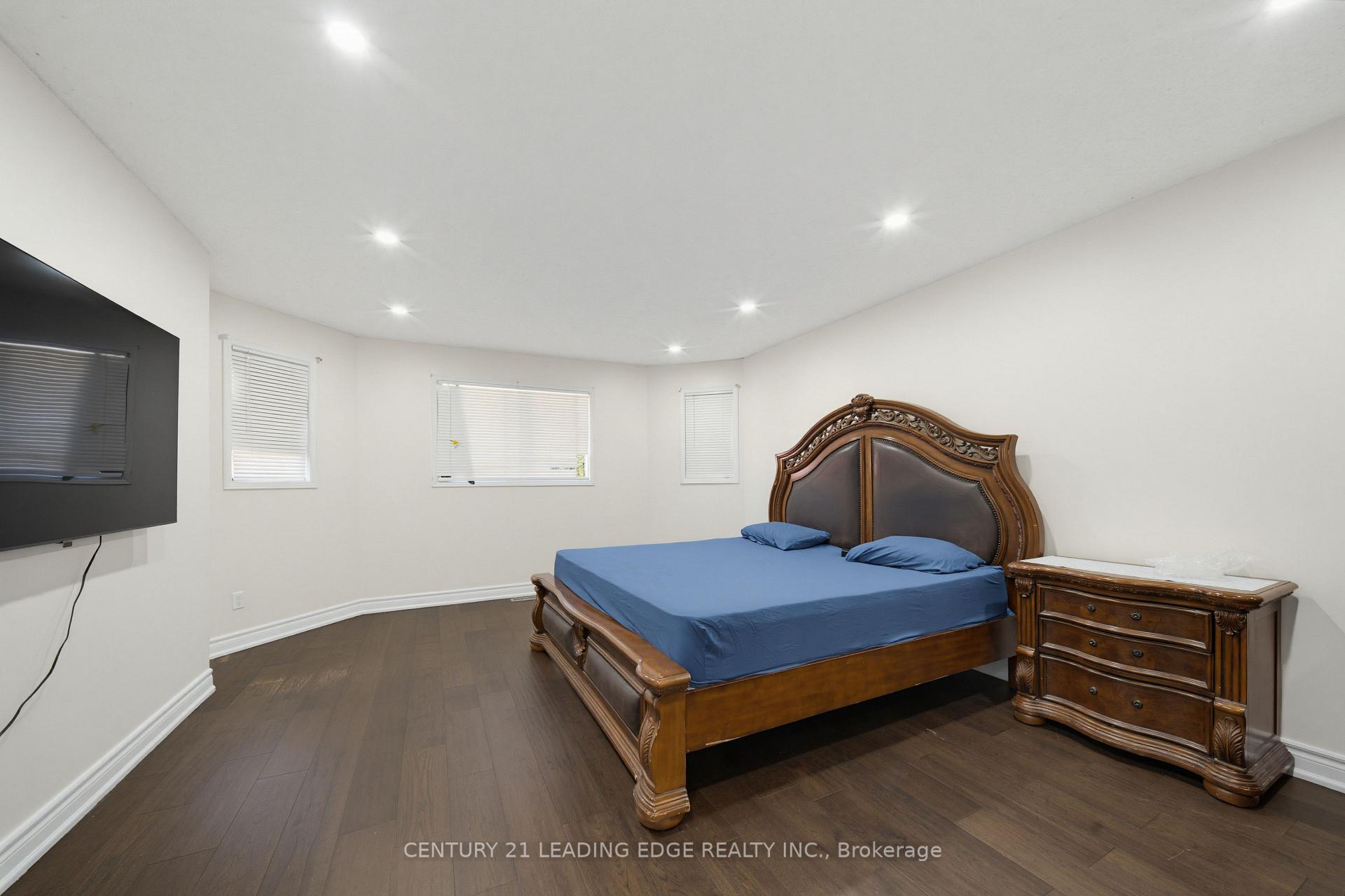 Photo 23 of 2353 Wildwood Crescent, Pickering, Brock Ridge — HOMEH