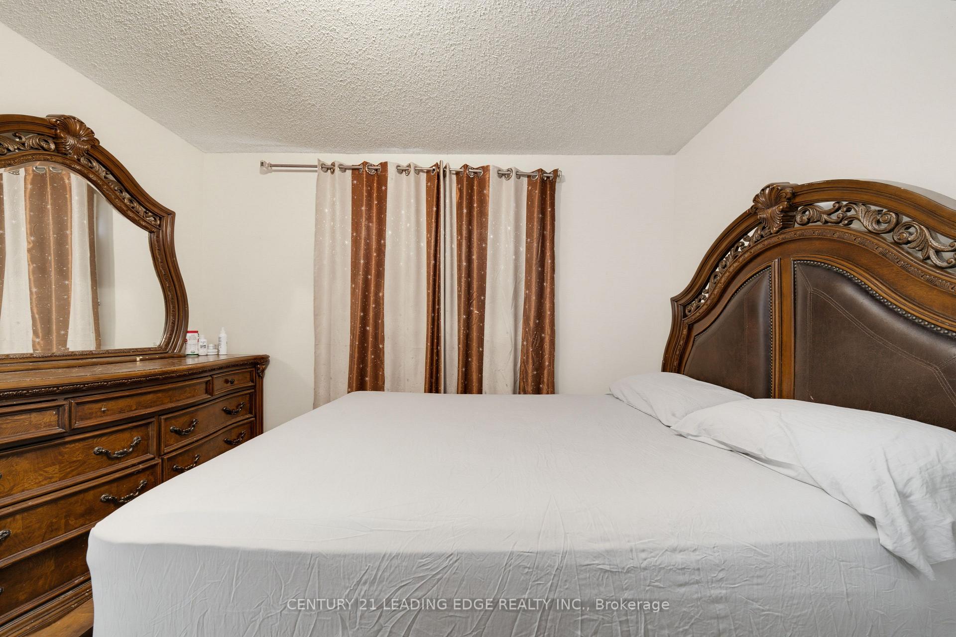 Photo 29 of 2353 Wildwood Crescent, Pickering, Brock Ridge — HOMEH