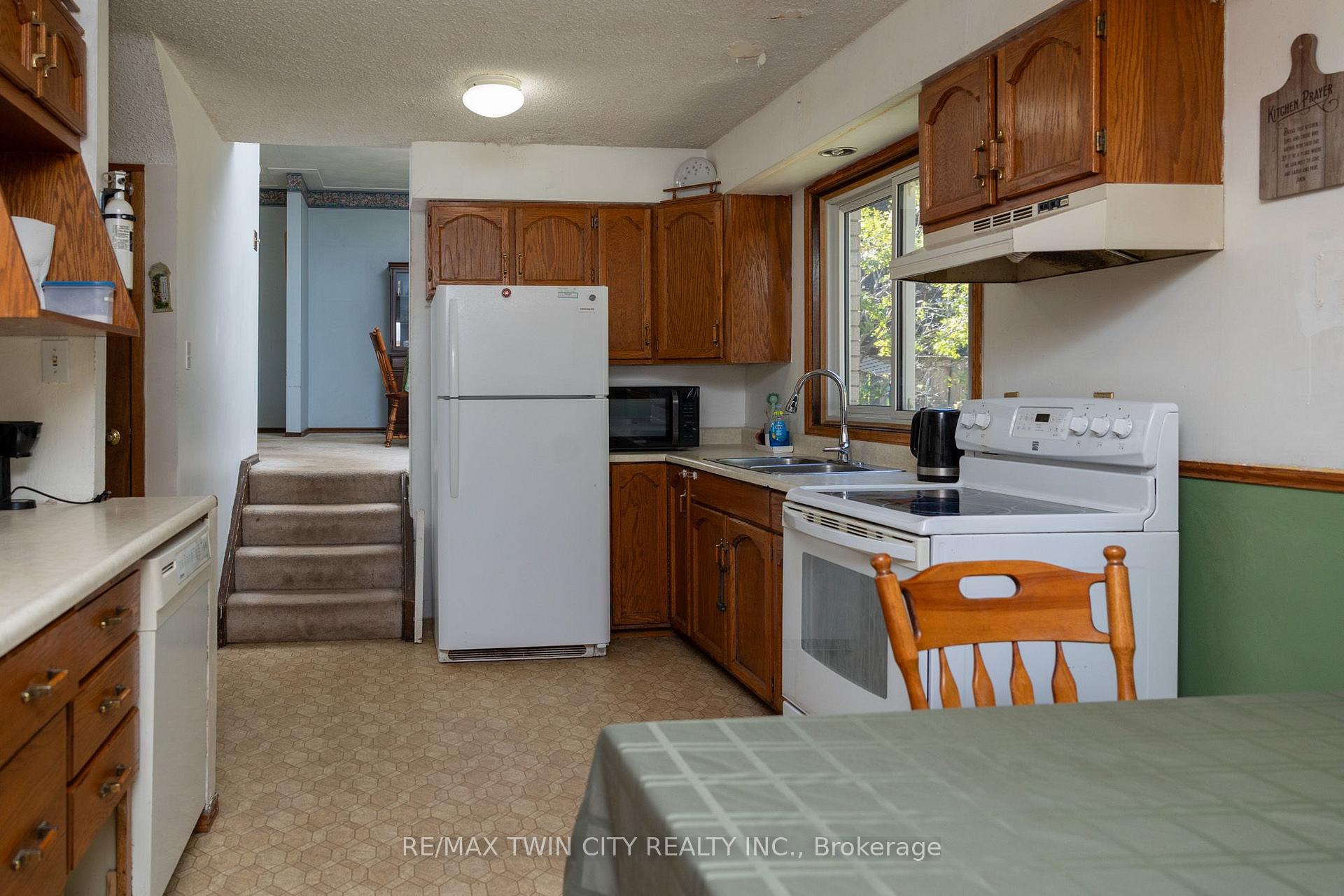 Photo 12 of 52 Brier Park Road, Brantford, Brier Park — HOMEH