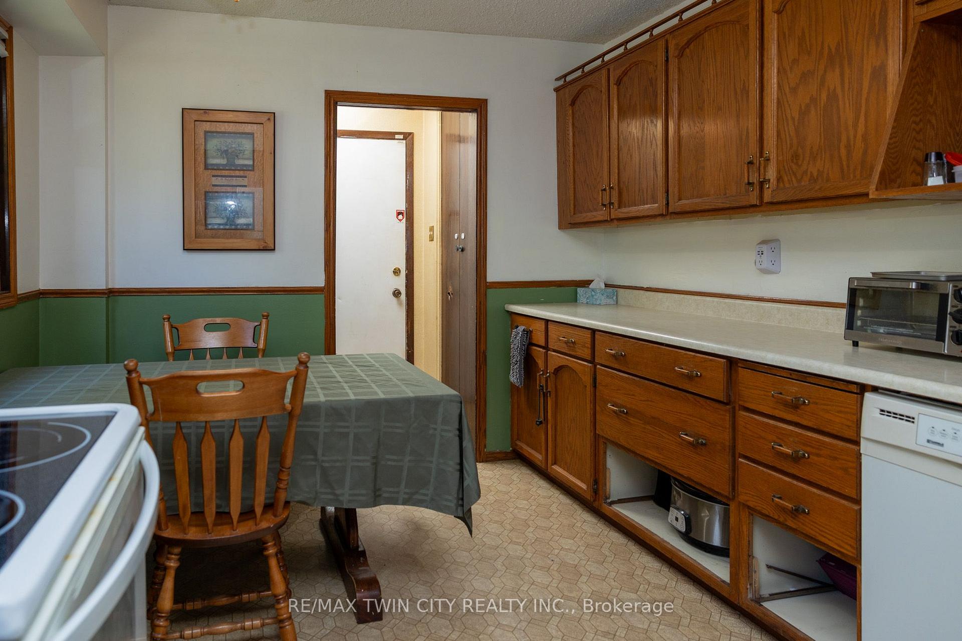 Photo 13 of 52 Brier Park Road, Brantford, Brier Park — HOMEH