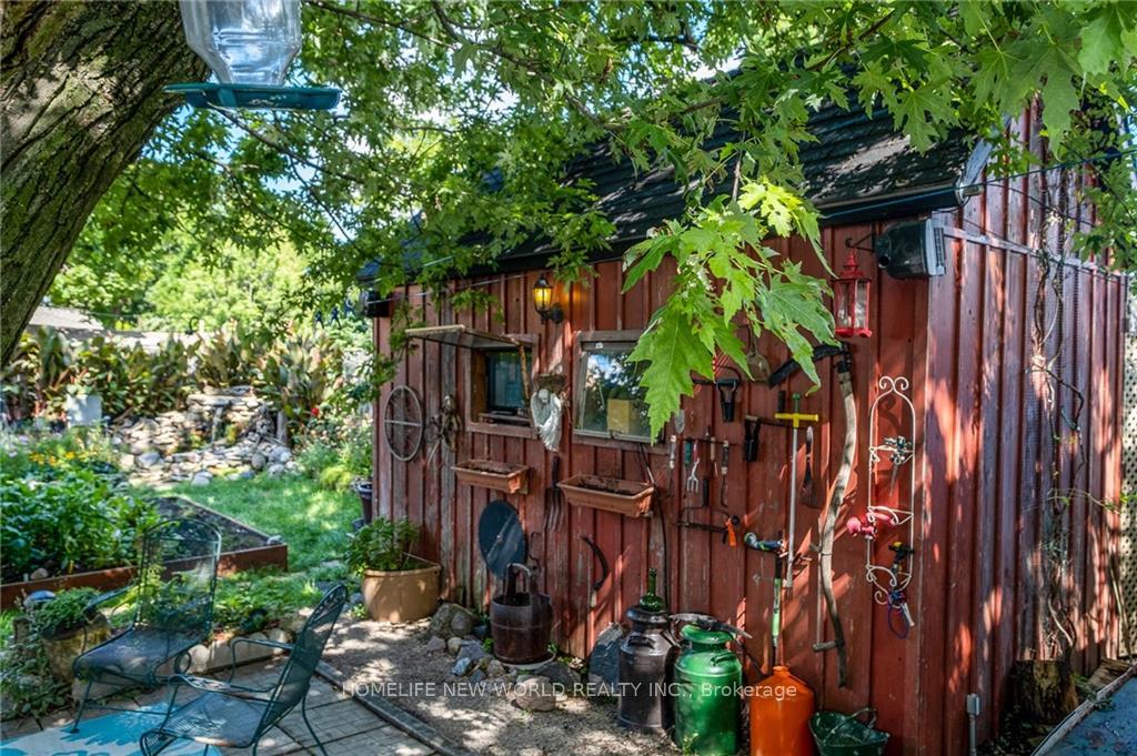 Photo 2 of 424 Upper Sherman Avenue, Hamilton, Eastmount — HOMEH