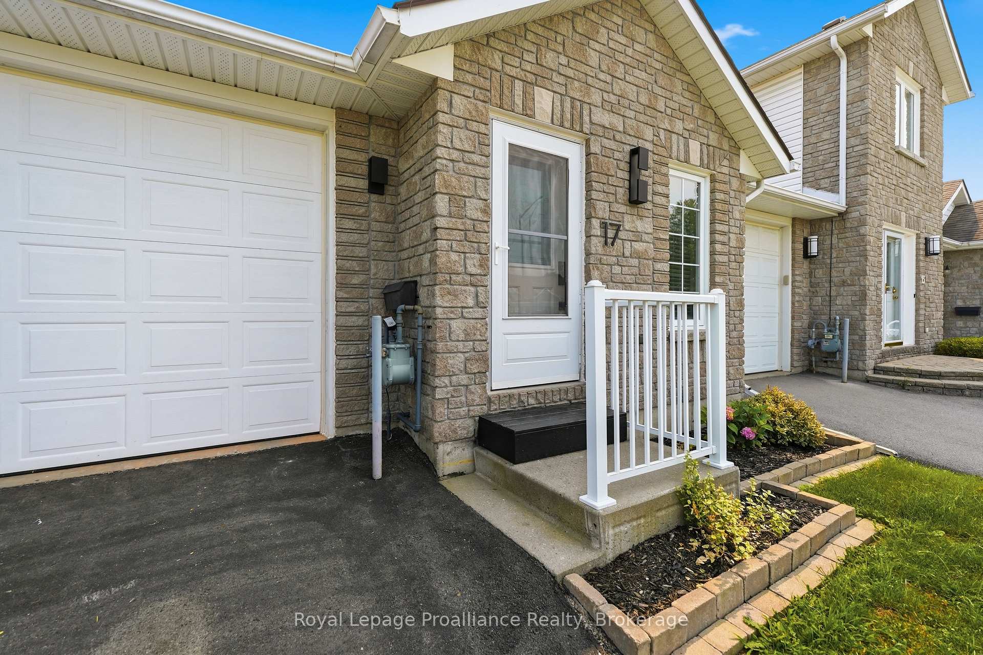 Photo 4 of 17 Alder Court, Belleville, Belleville Ward — HOMEH