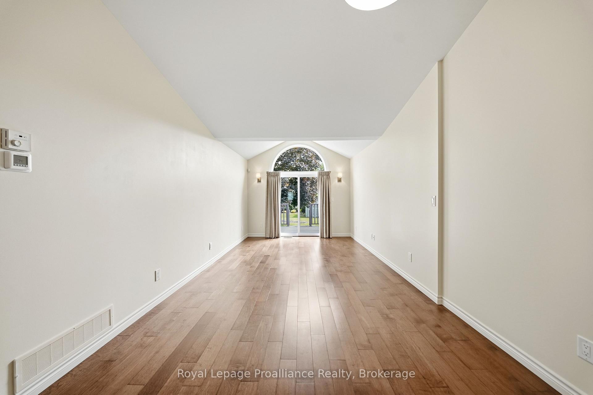 Photo 12 of 17 Alder Court, Belleville, Belleville Ward — HOMEH