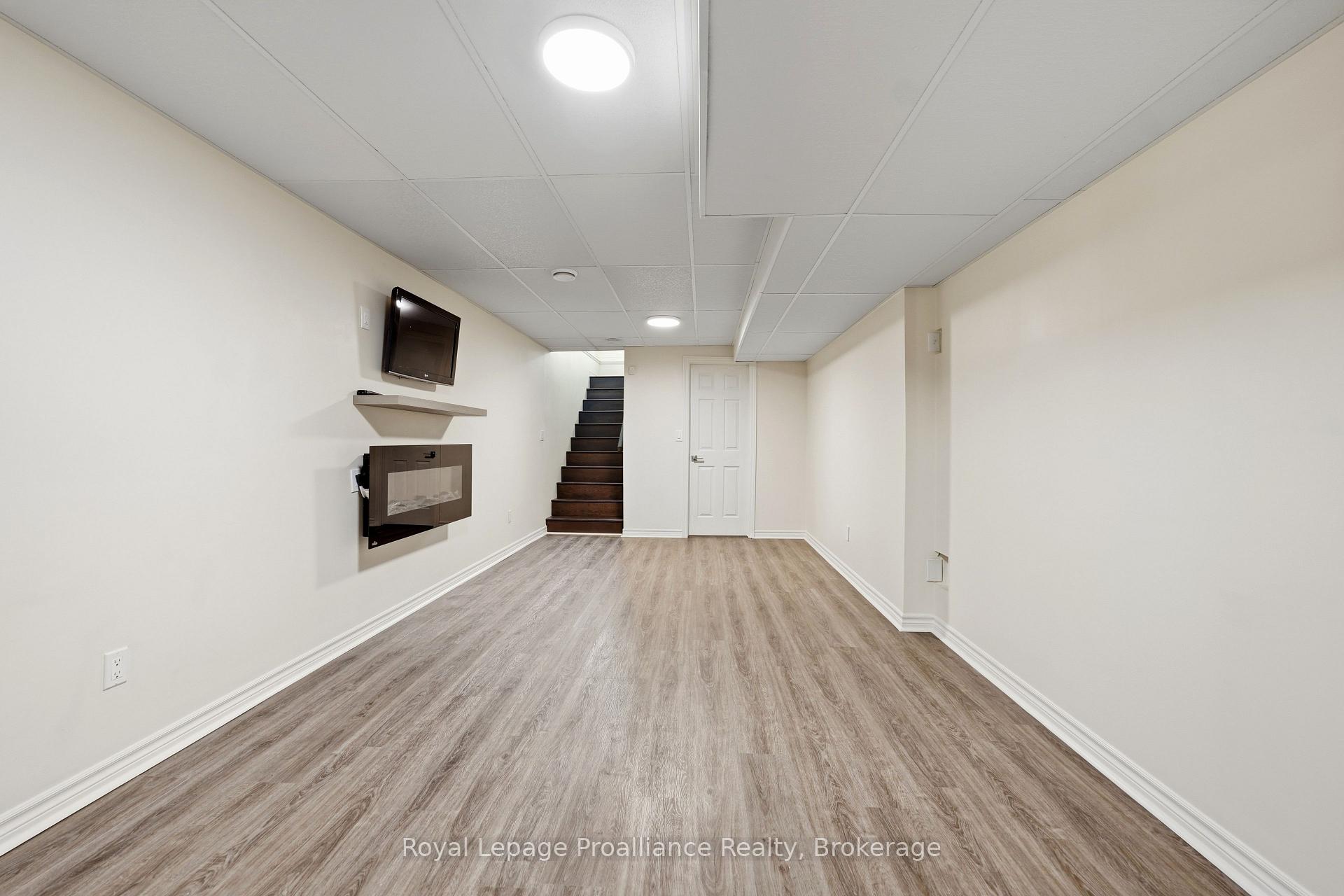 Photo 25 of 17 Alder Court, Belleville, Belleville Ward — HOMEH
