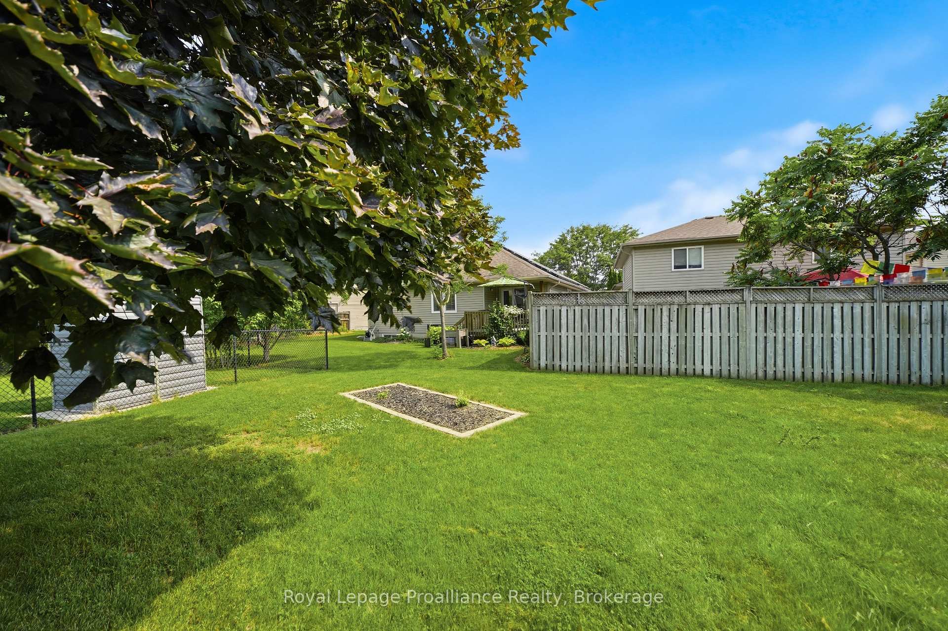 Photo 39 of 17 Alder Court, Belleville, Belleville Ward — HOMEH
