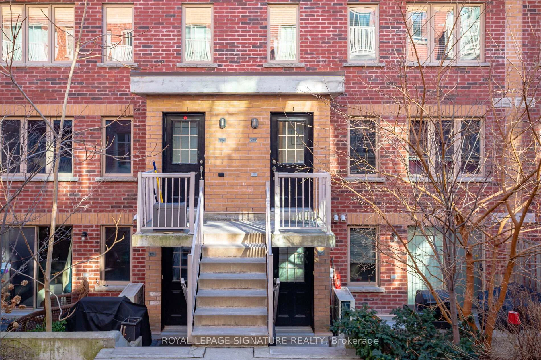 Photo 2 of Unit 225, 11 Ruttan Street, Toronto, Dufferin Grove — HOMEH