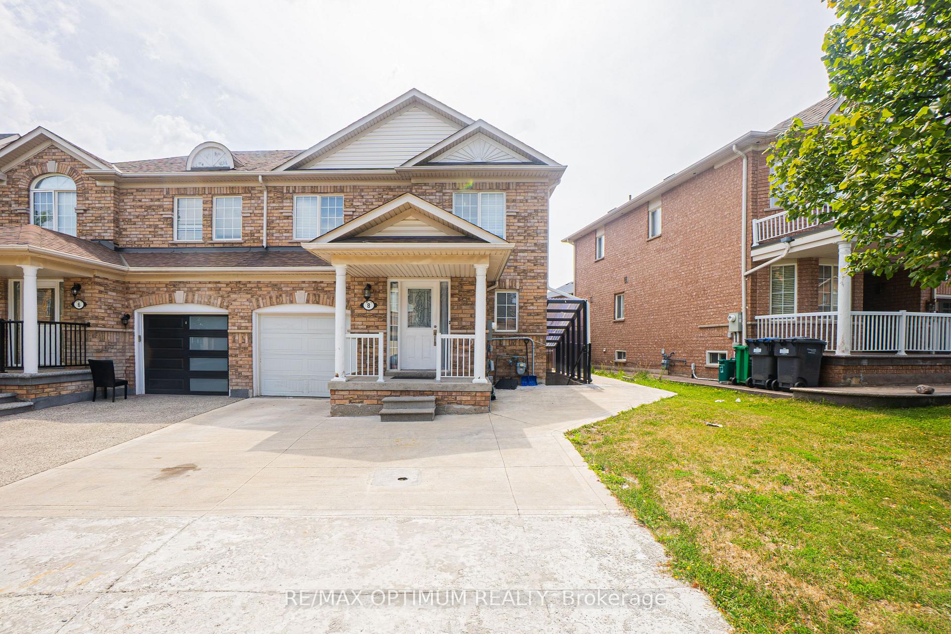 Photo 1 of 8 Topiary Lane, Brampton, Fletcher's Meadow — HOMEH