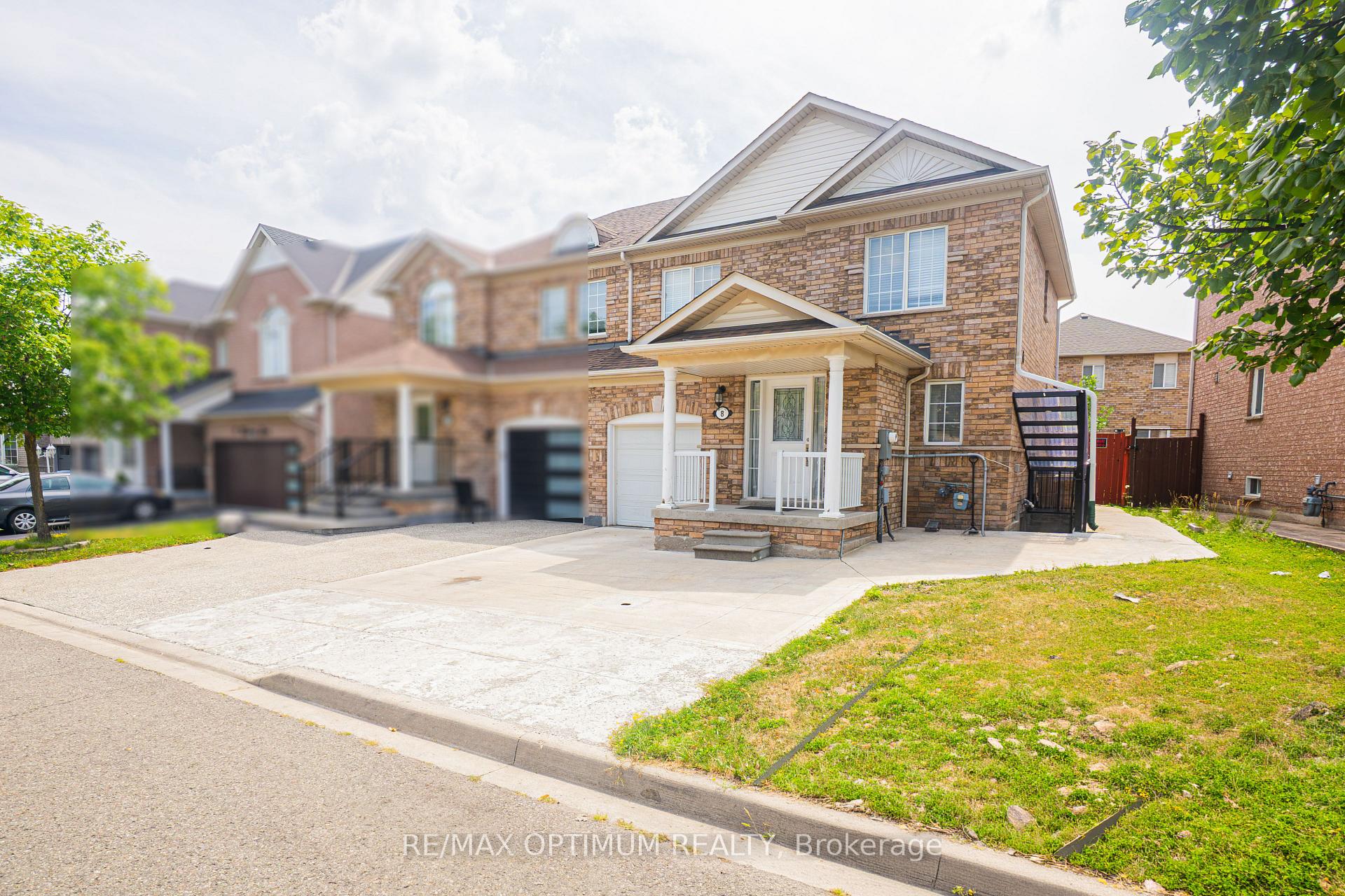 Photo 3 of 8 Topiary Lane, Brampton, Fletcher's Meadow — HOMEH