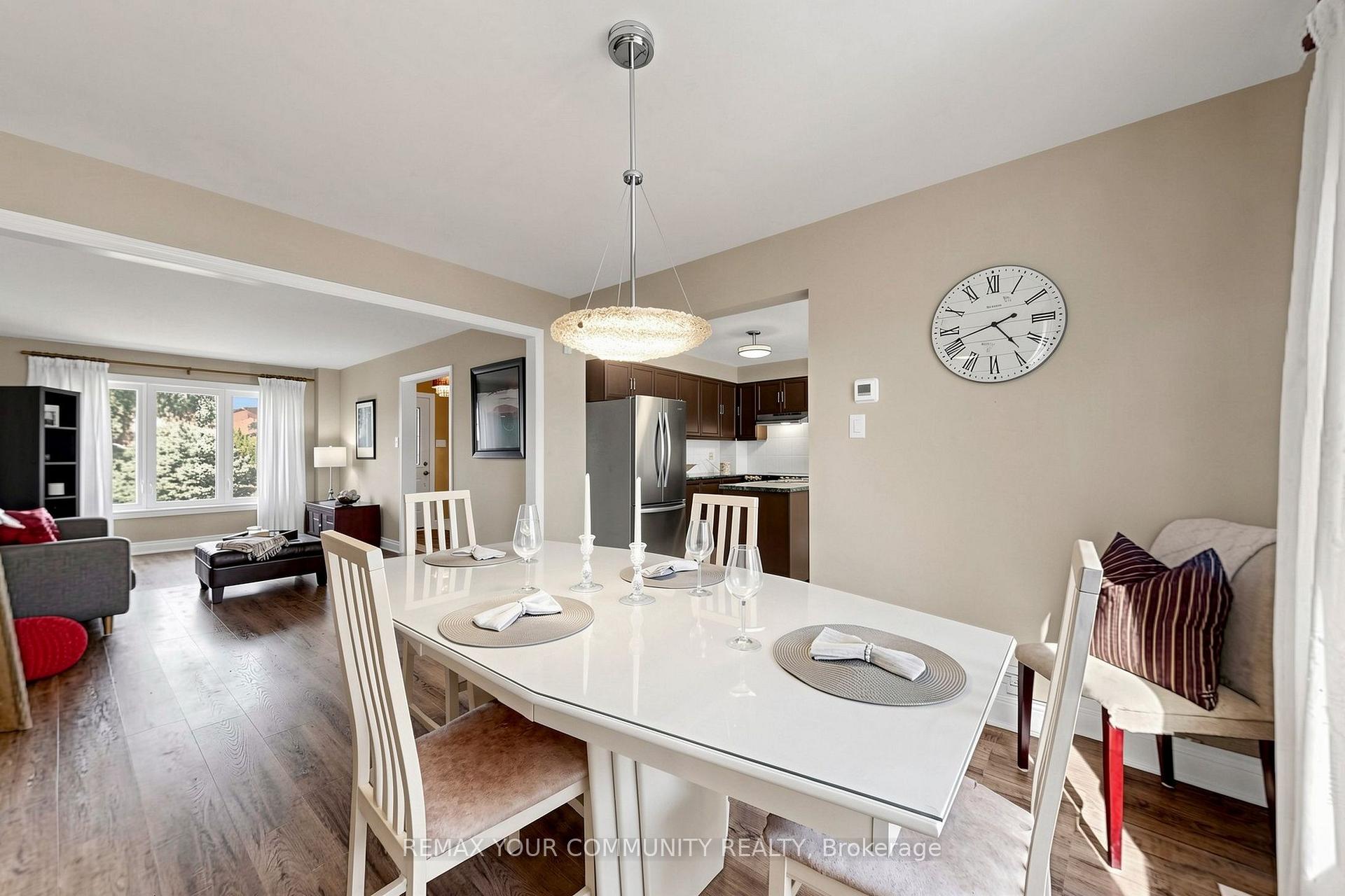 Photo 9 of 172 Patna Crescent, Vaughan, Maple — HOMEH