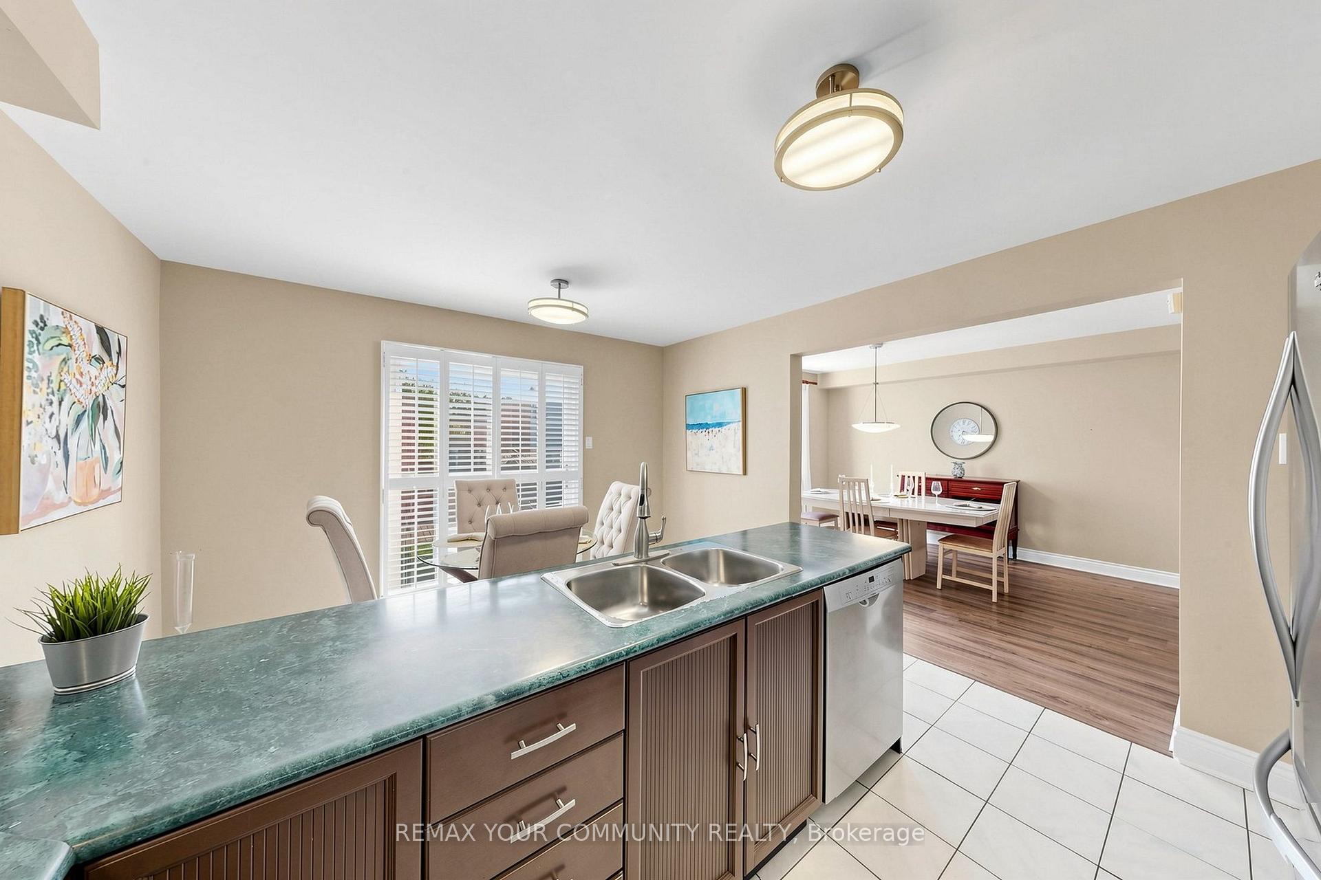 Photo 14 of 172 Patna Crescent, Vaughan, Maple — HOMEH