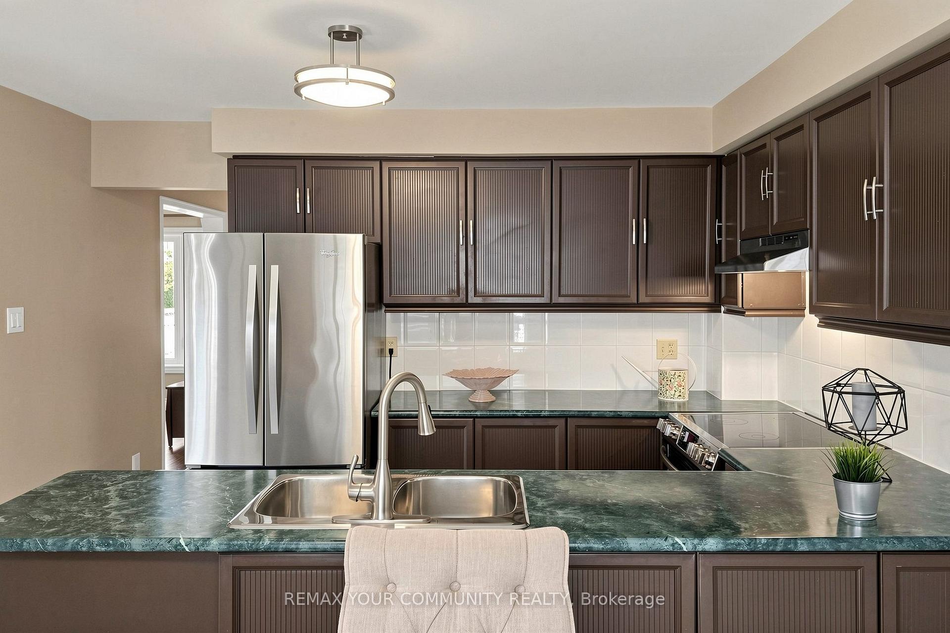 Photo 16 of 172 Patna Crescent, Vaughan, Maple — HOMEH