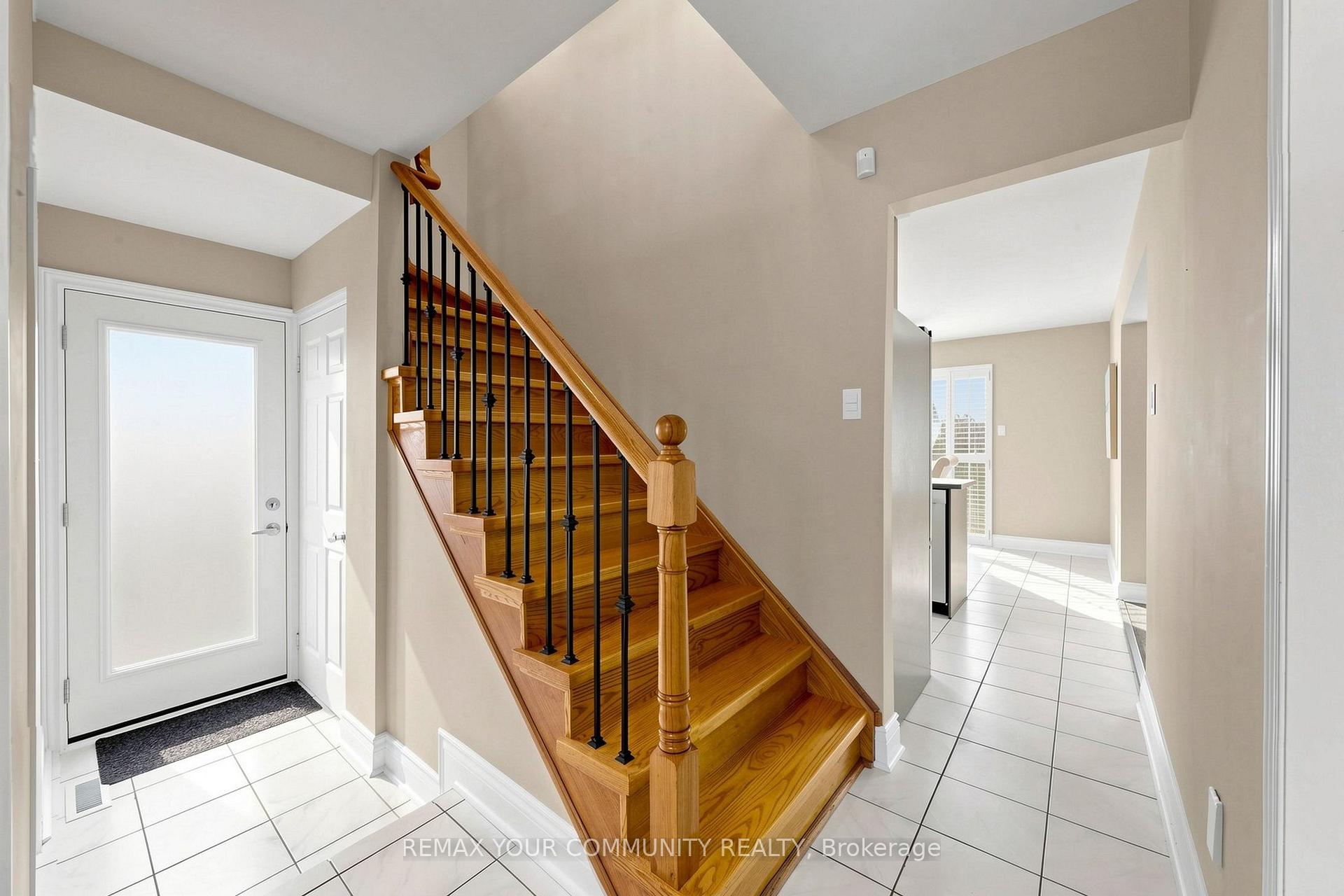 Photo 19 of 172 Patna Crescent, Vaughan, Maple — HOMEH