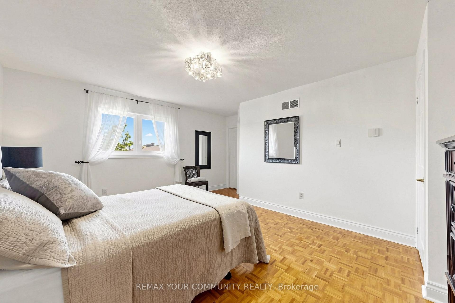 Photo 23 of 172 Patna Crescent, Vaughan, Maple — HOMEH