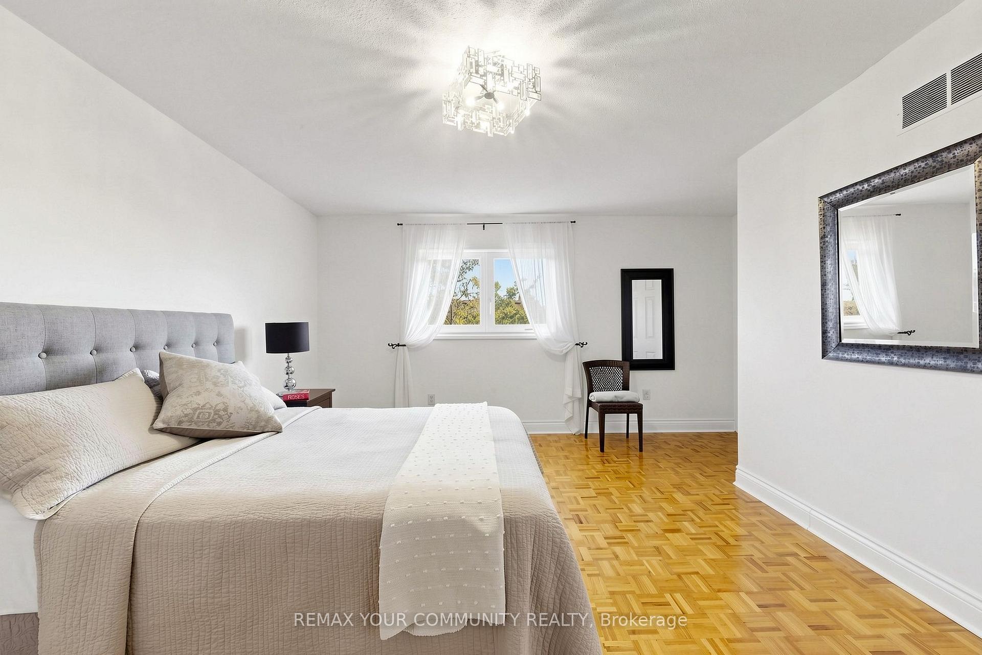 Photo 24 of 172 Patna Crescent, Vaughan, Maple — HOMEH