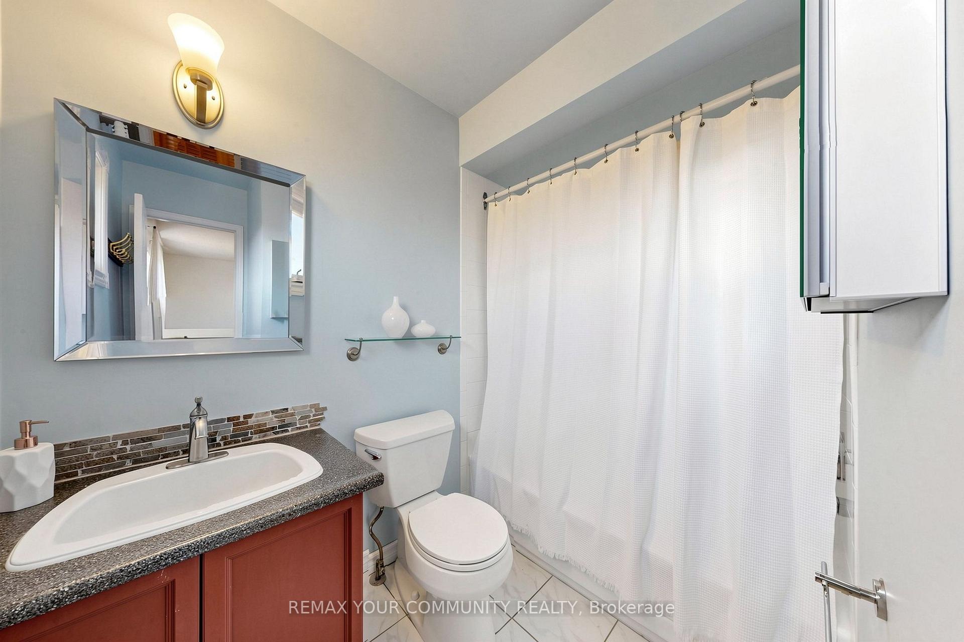 Photo 27 of 172 Patna Crescent, Vaughan, Maple — HOMEH