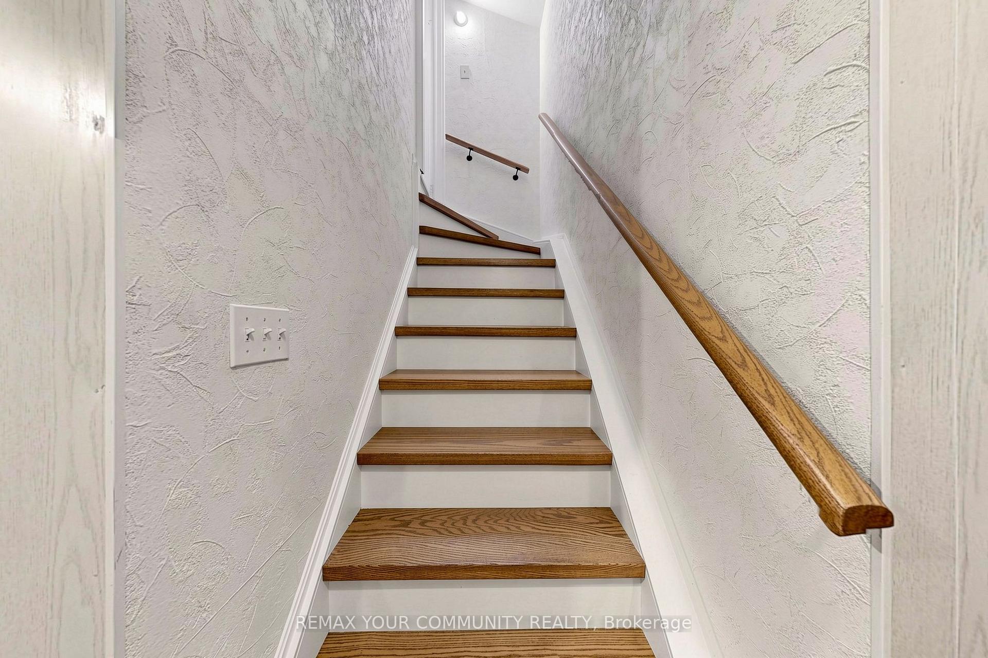Photo 34 of 172 Patna Crescent, Vaughan, Maple — HOMEH