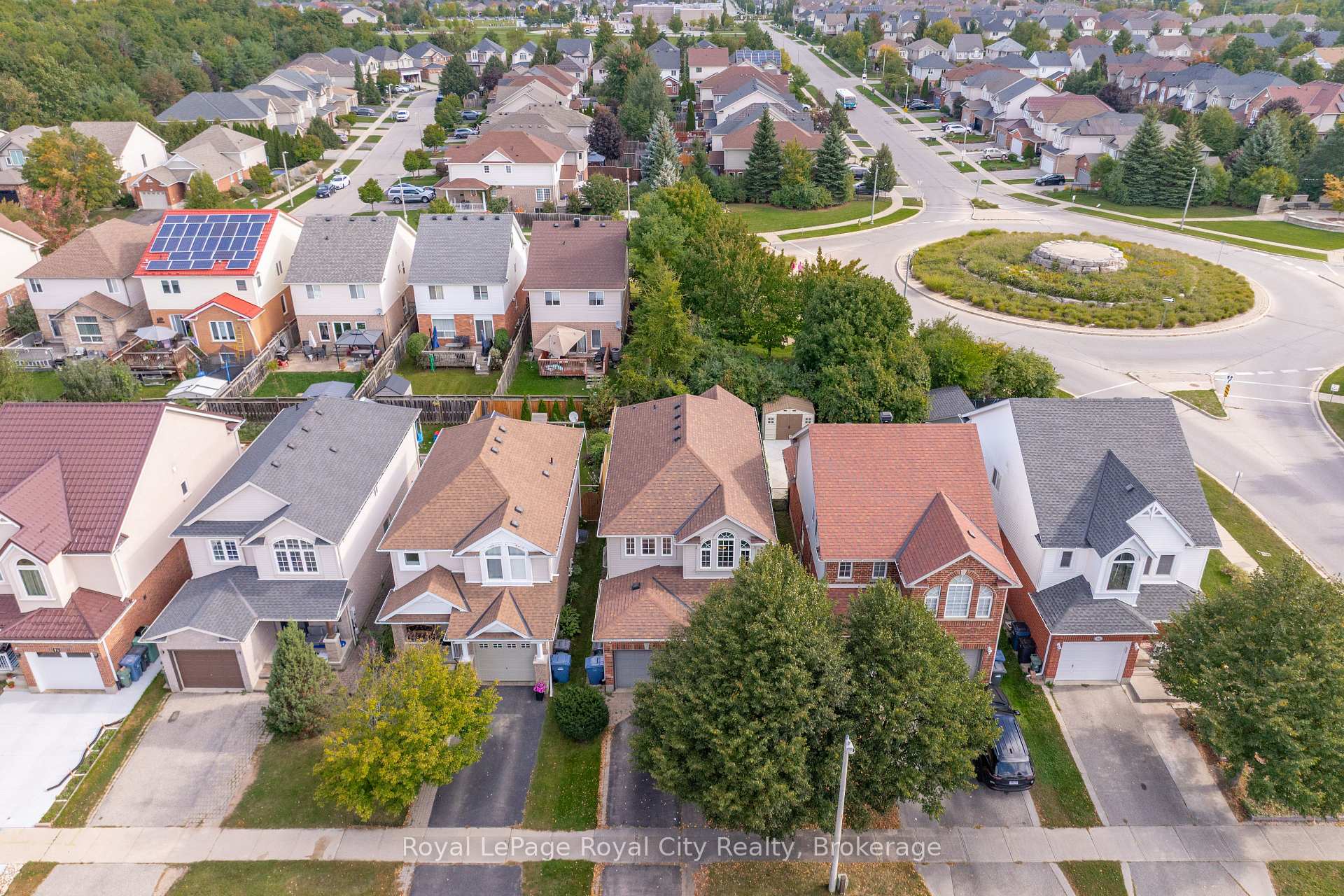 Photo 39 of 82 Lynch Circle, Guelph, Pineridge/Westminster Woods — HOMEH