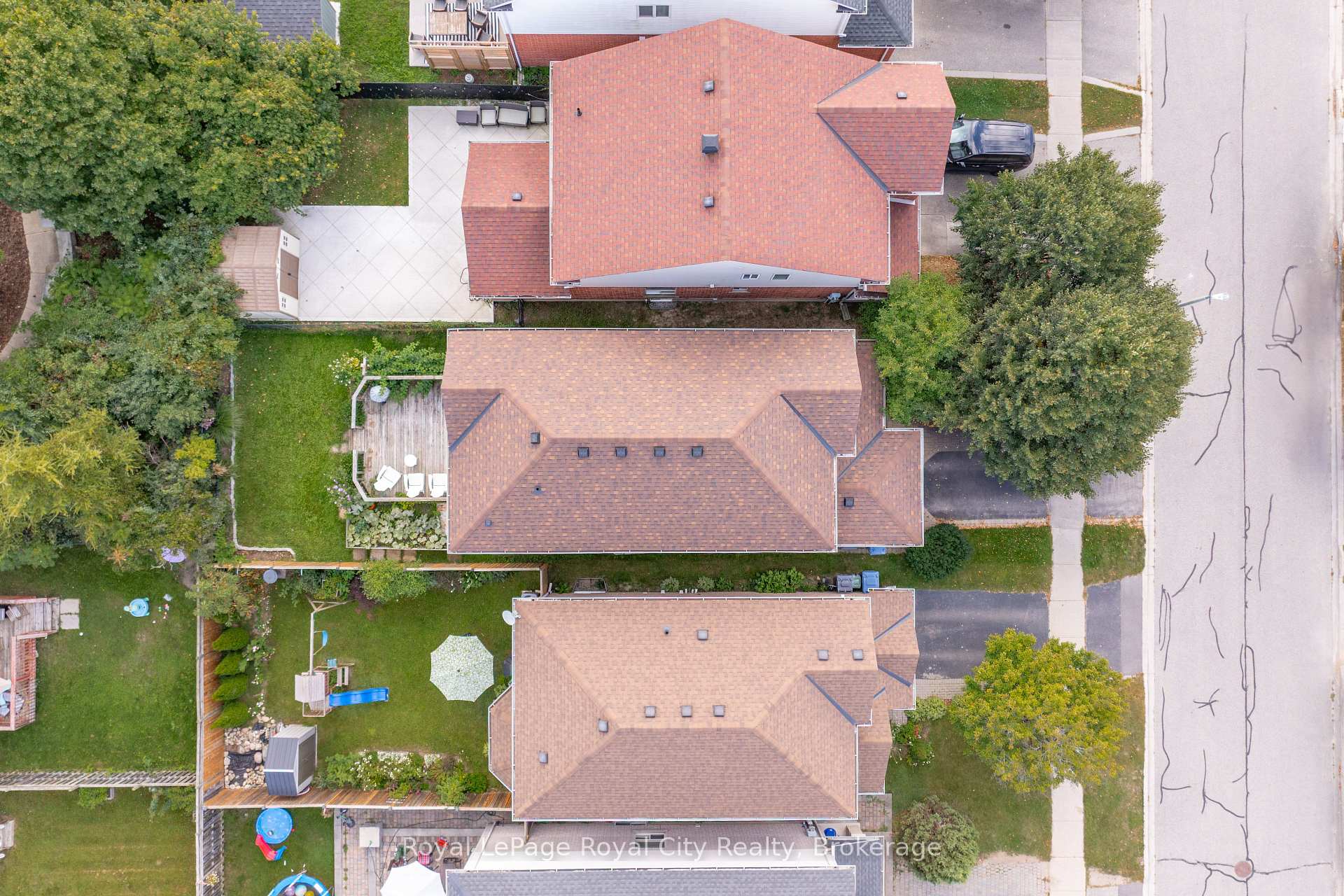 Photo 40 of 82 Lynch Circle, Guelph, Pineridge/Westminster Woods — HOMEH