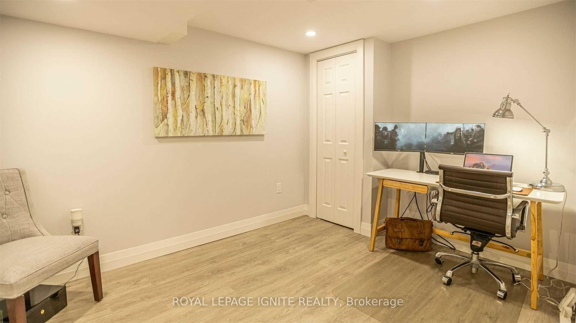 Photo 18 of 563 Berwick Crescent, Oshawa, McLaughlin — HOMEH