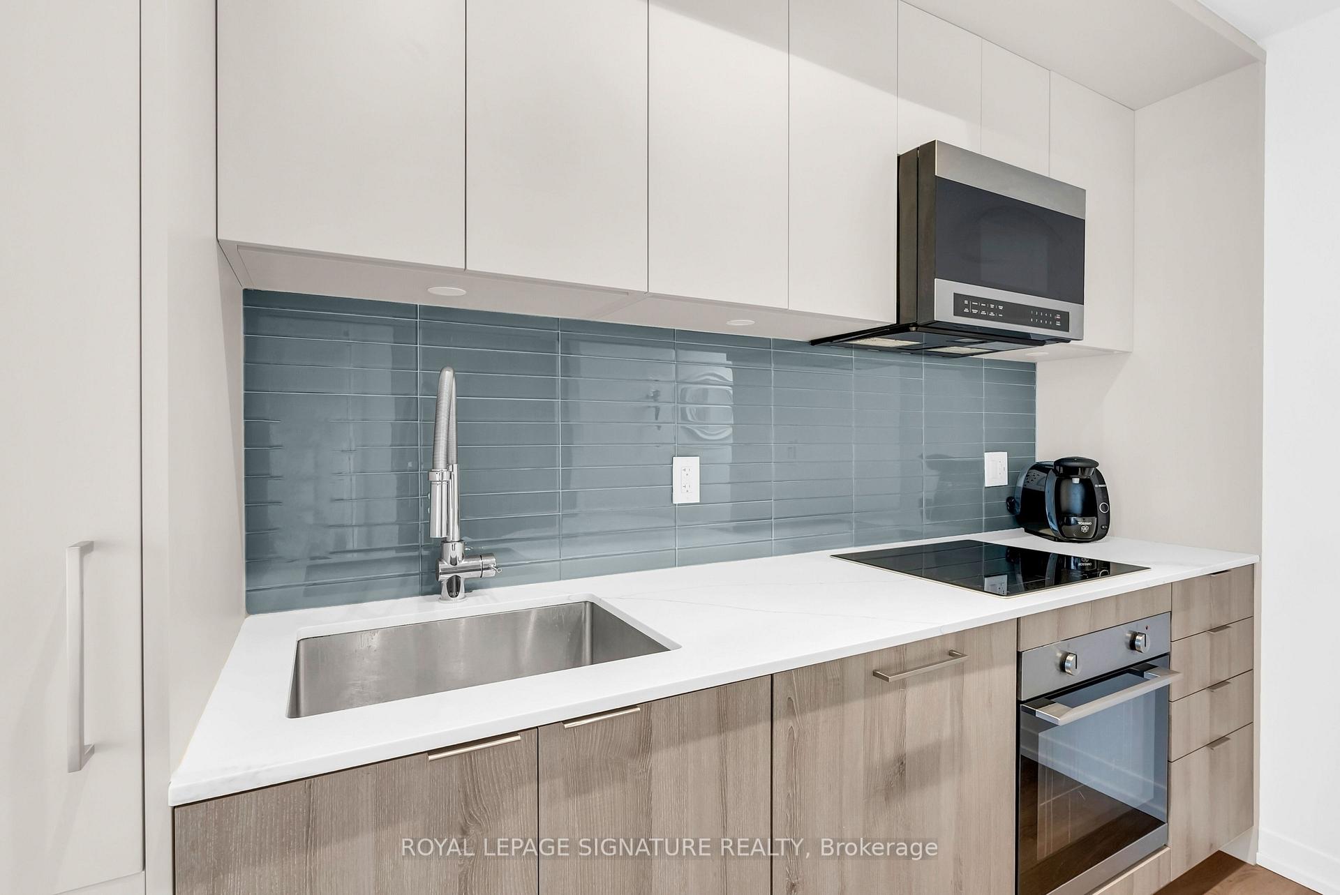 Photo 8 of Unit 212, 863 St. Clair Avenue W, Toronto, Wychwood — HOMEH