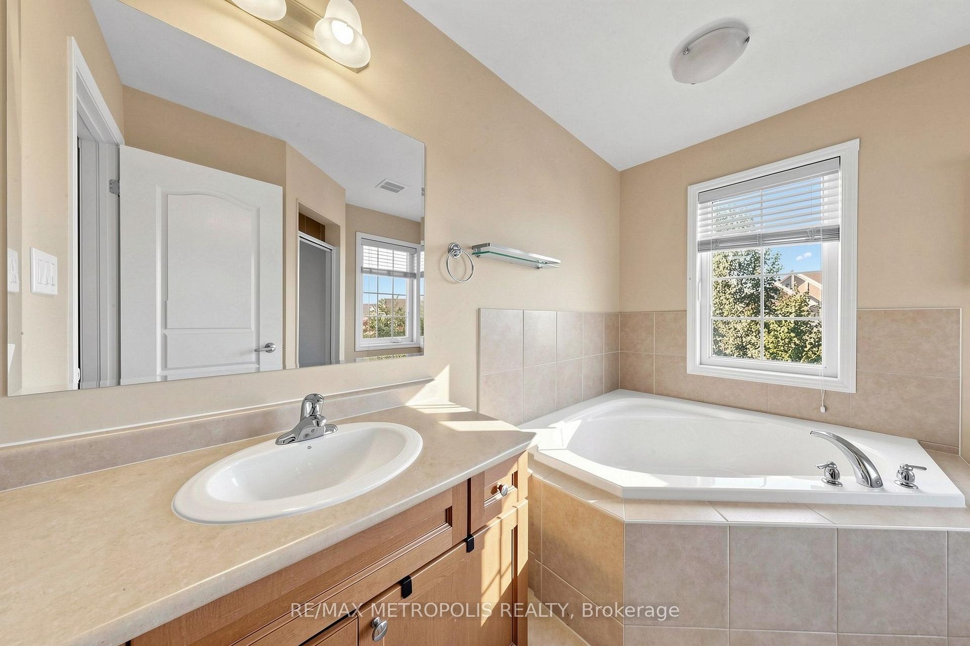 Photo 30 of 1913 Liatris Drive, Pickering, Duffin Heights — HOMEH