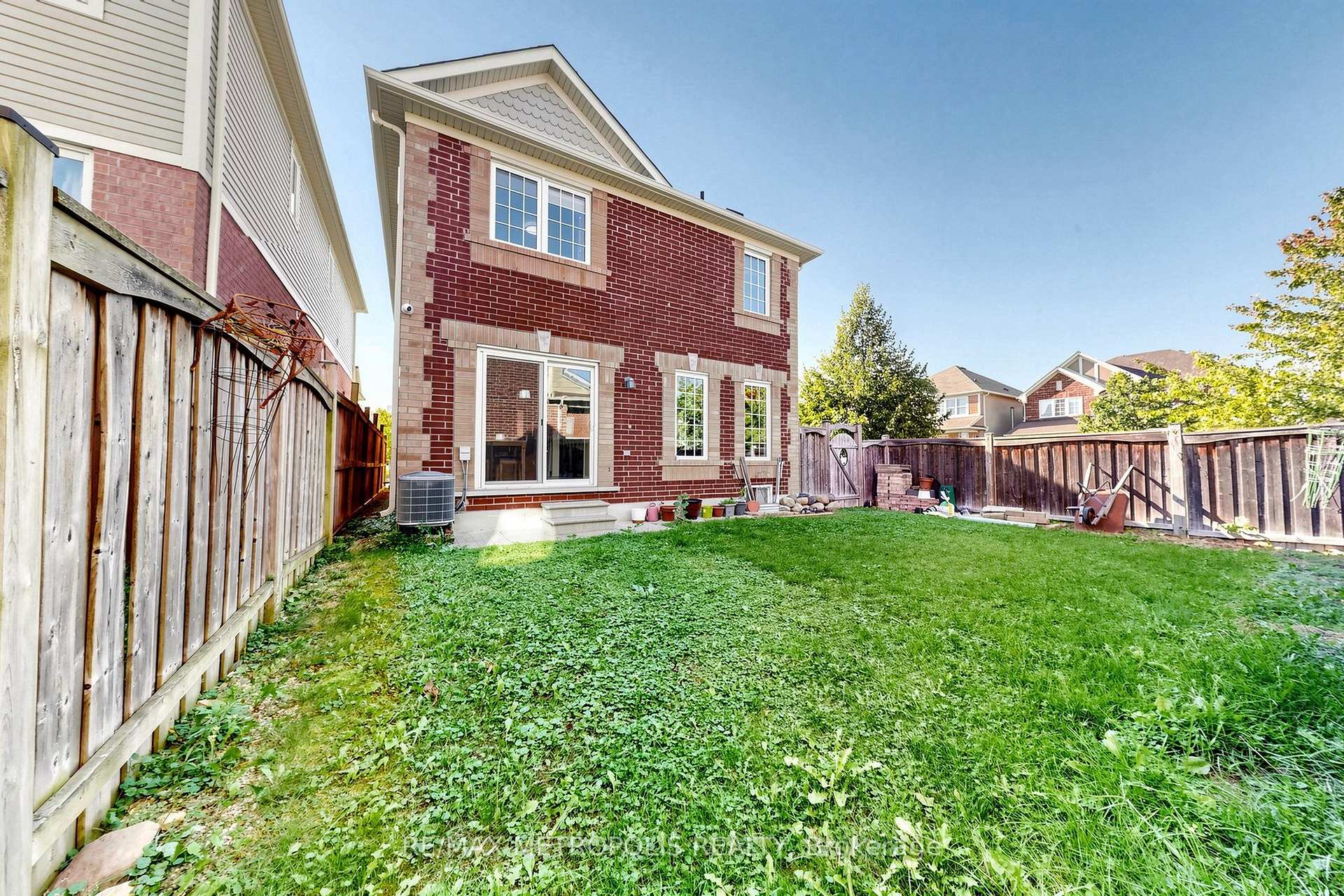 Photo 49 of 1913 Liatris Drive, Pickering, Duffin Heights — HOMEH