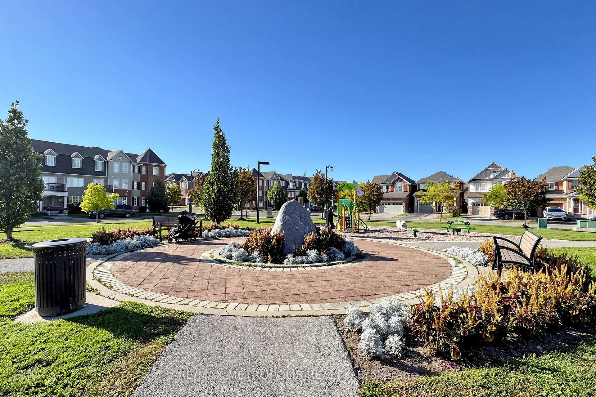 Photo 50 of 1913 Liatris Drive, Pickering, Duffin Heights — HOMEH